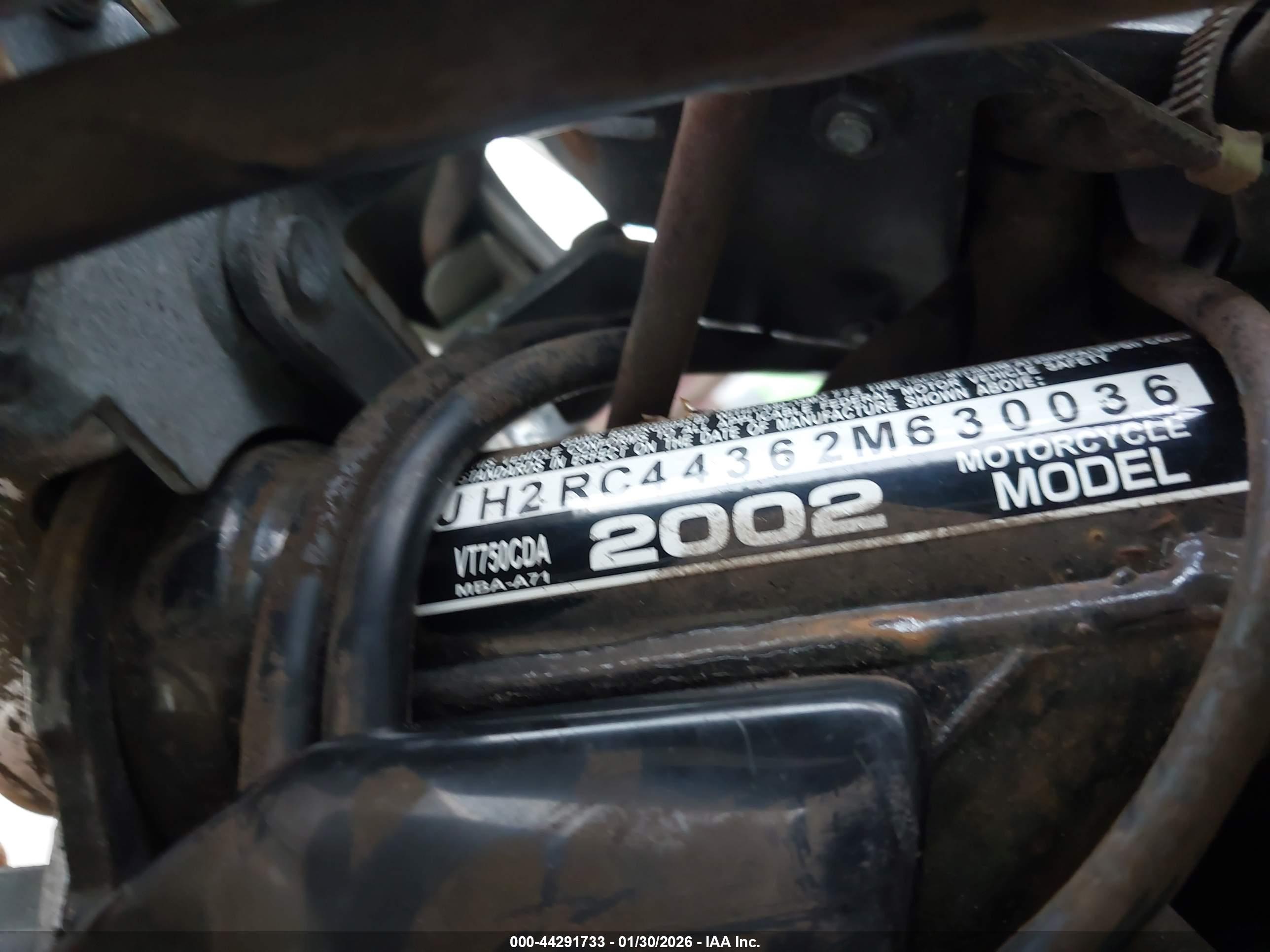 HONDA VT750 image 10