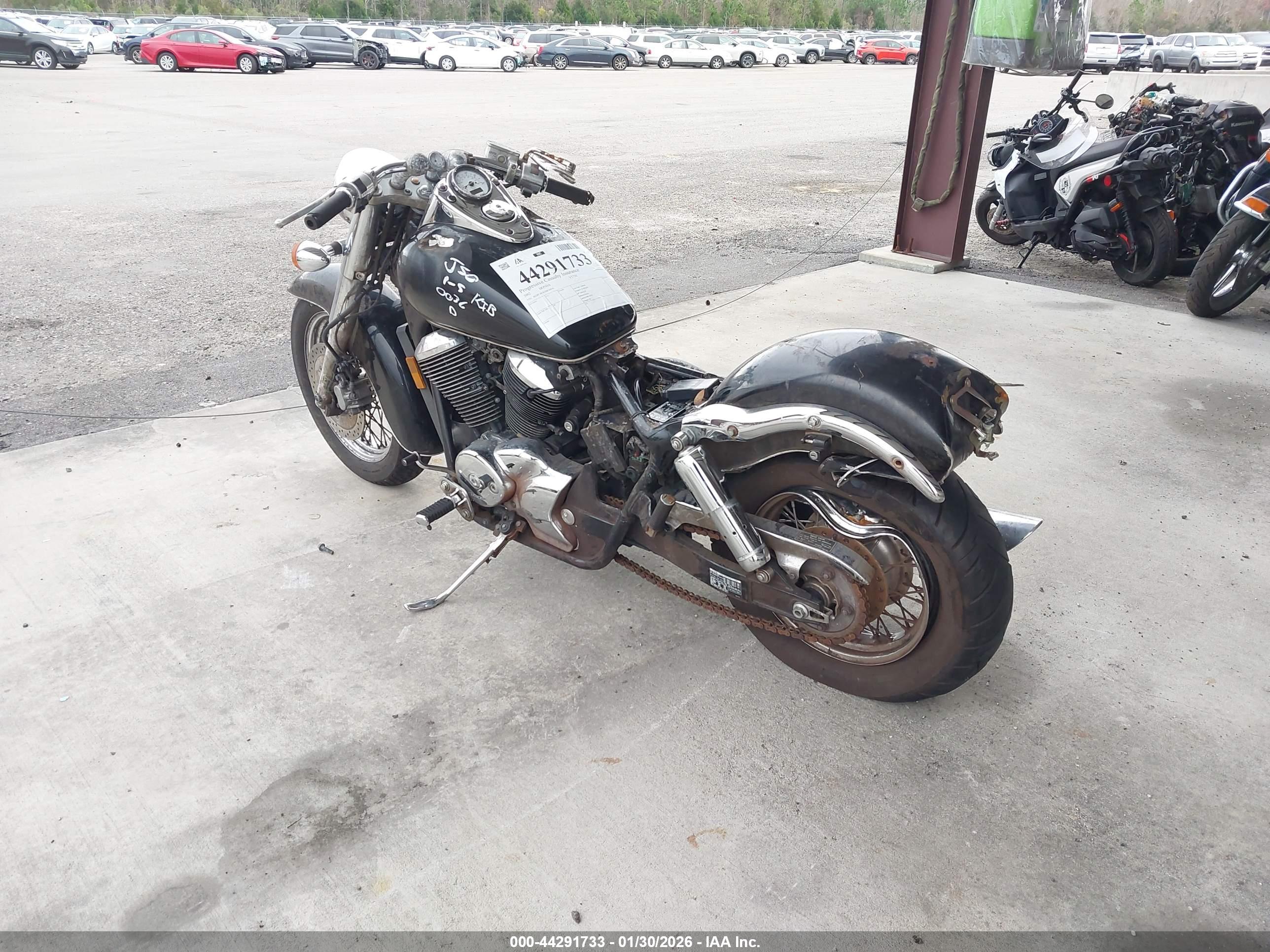 HONDA VT750 image 3