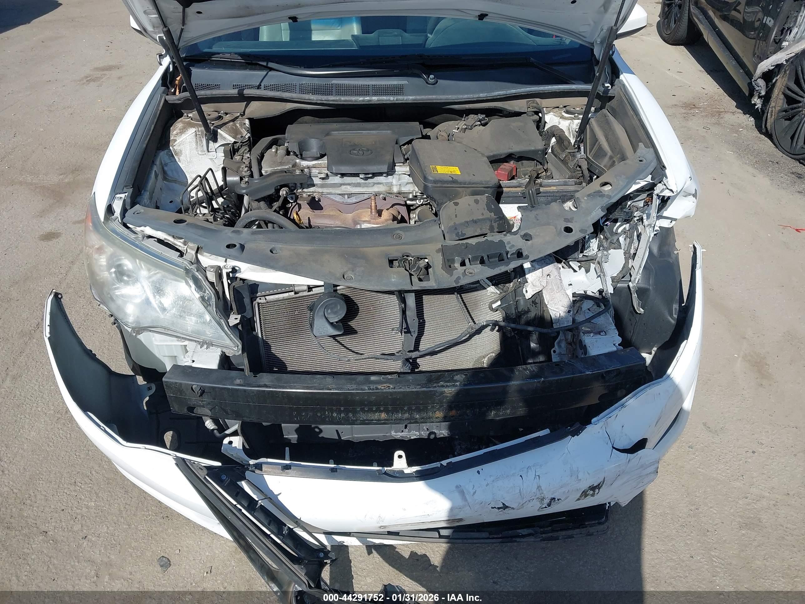 TOYOTA CAMRY image 10