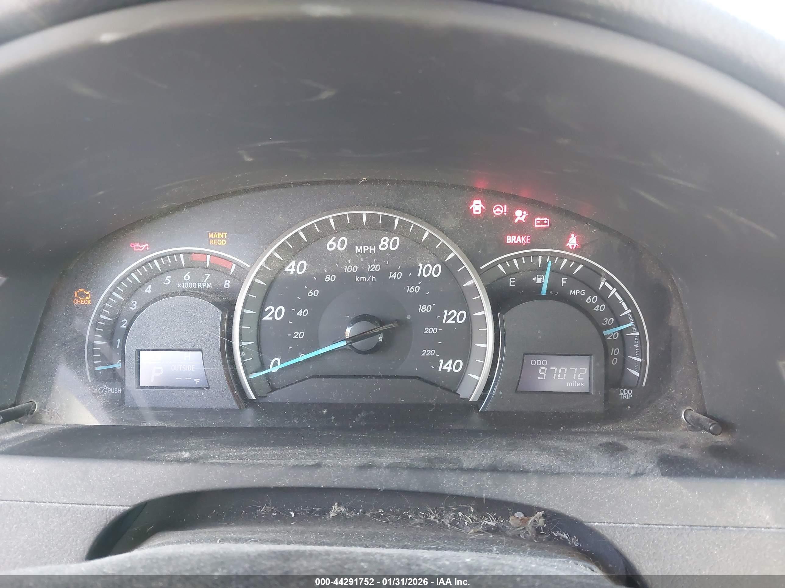 TOYOTA CAMRY image 7