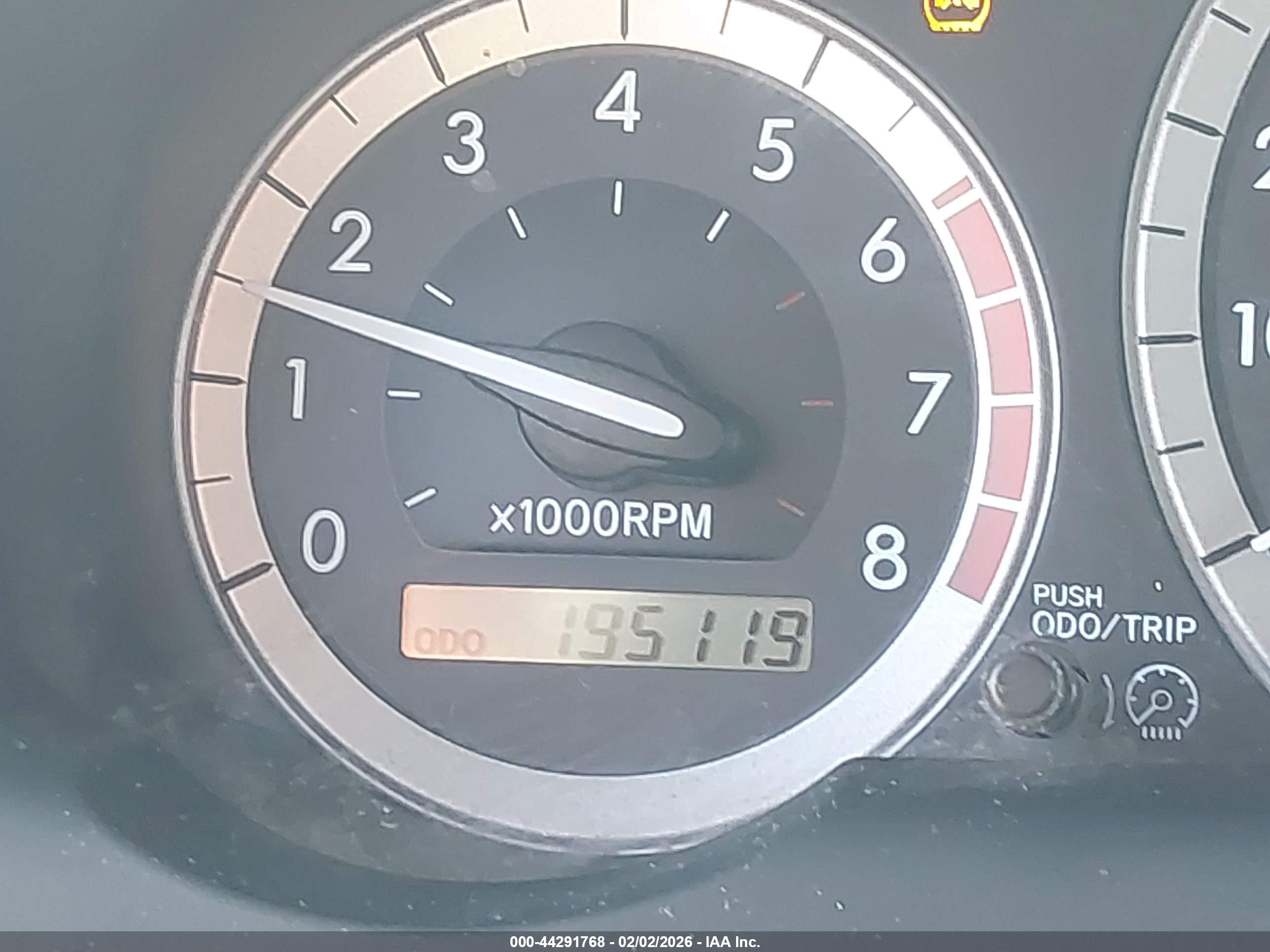TOYOTA SIENNA image 7