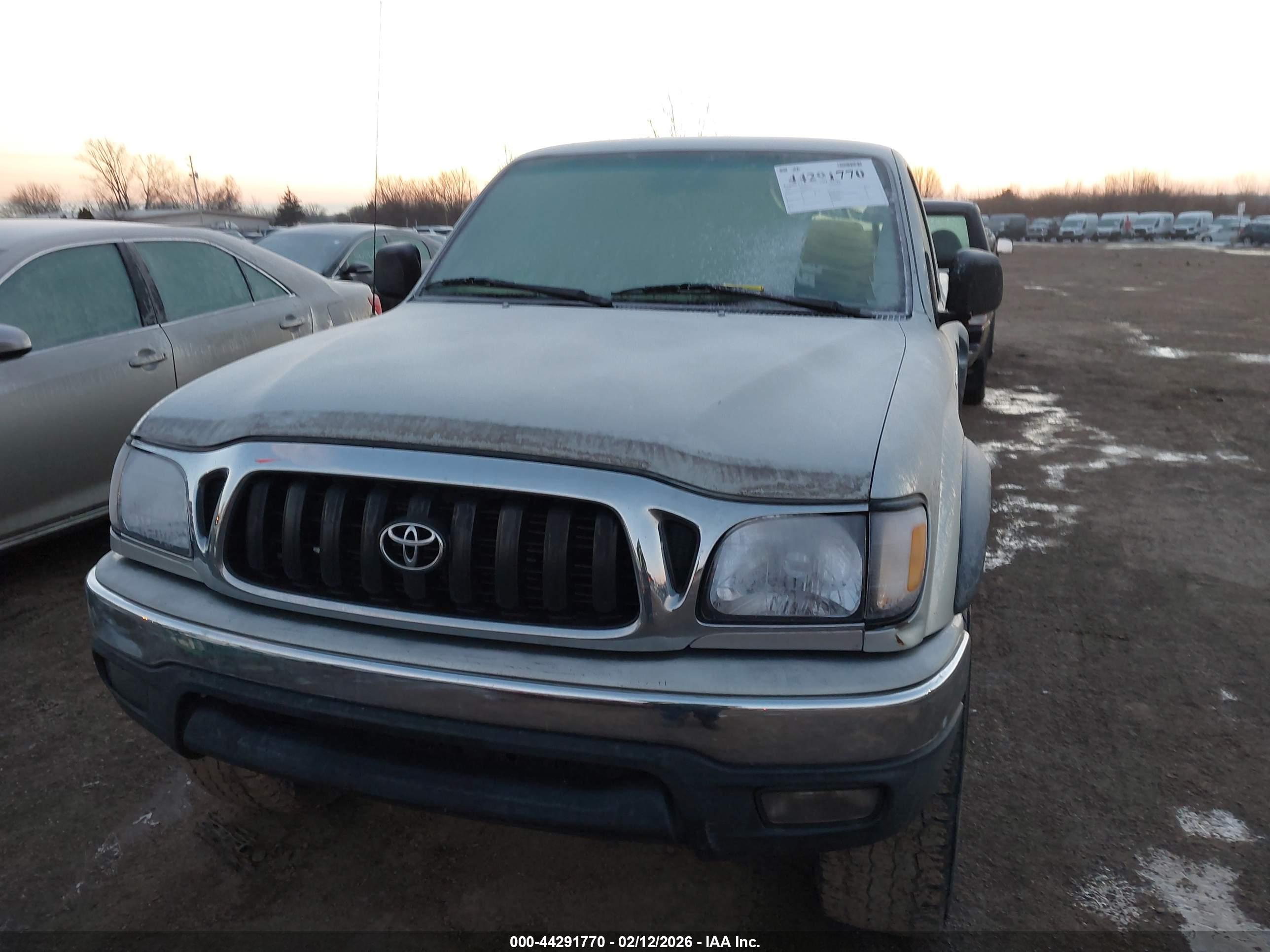 TOYOTA TACOMA image 6