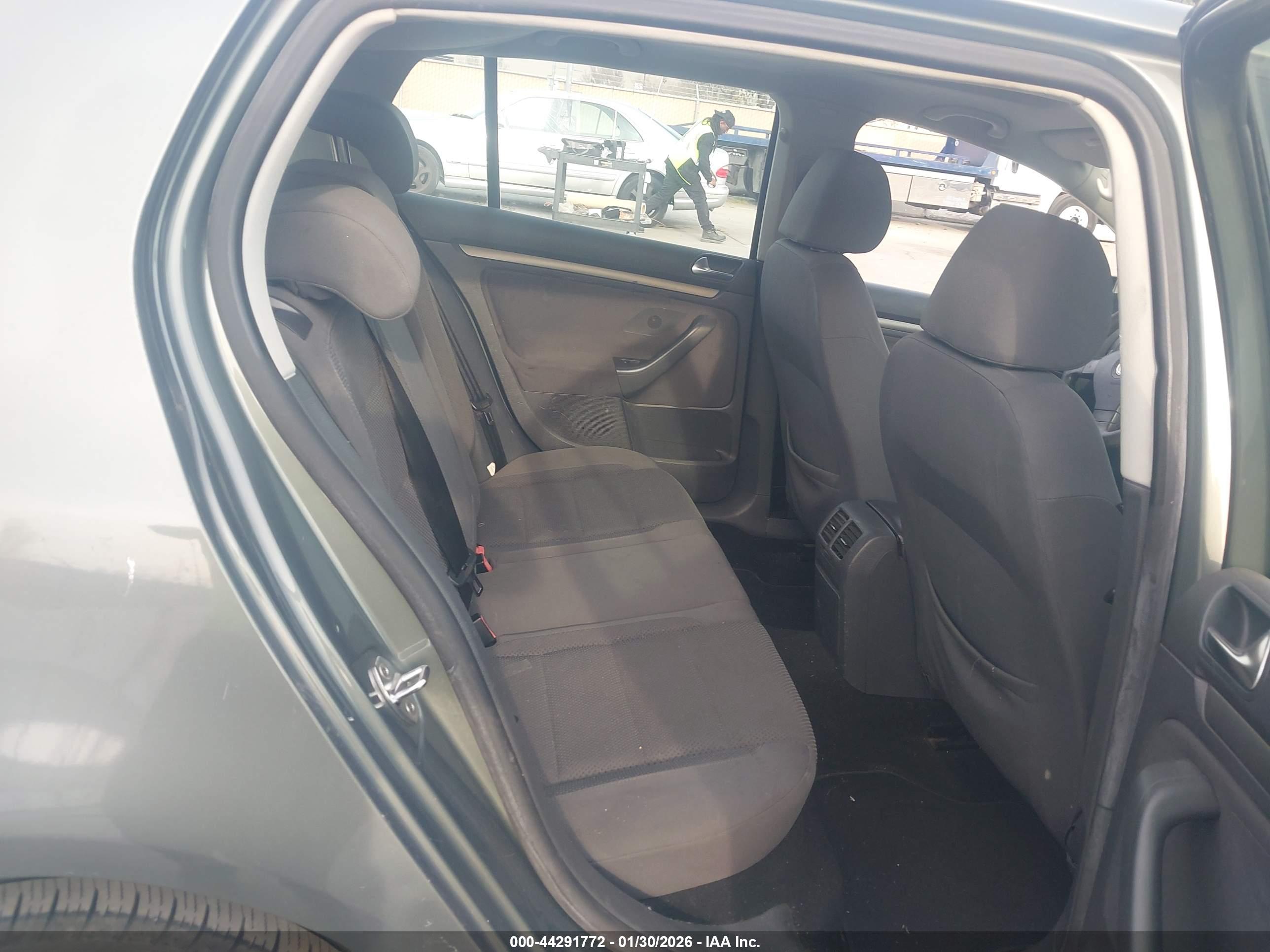 VOLKSWAGEN RABBIT image 8