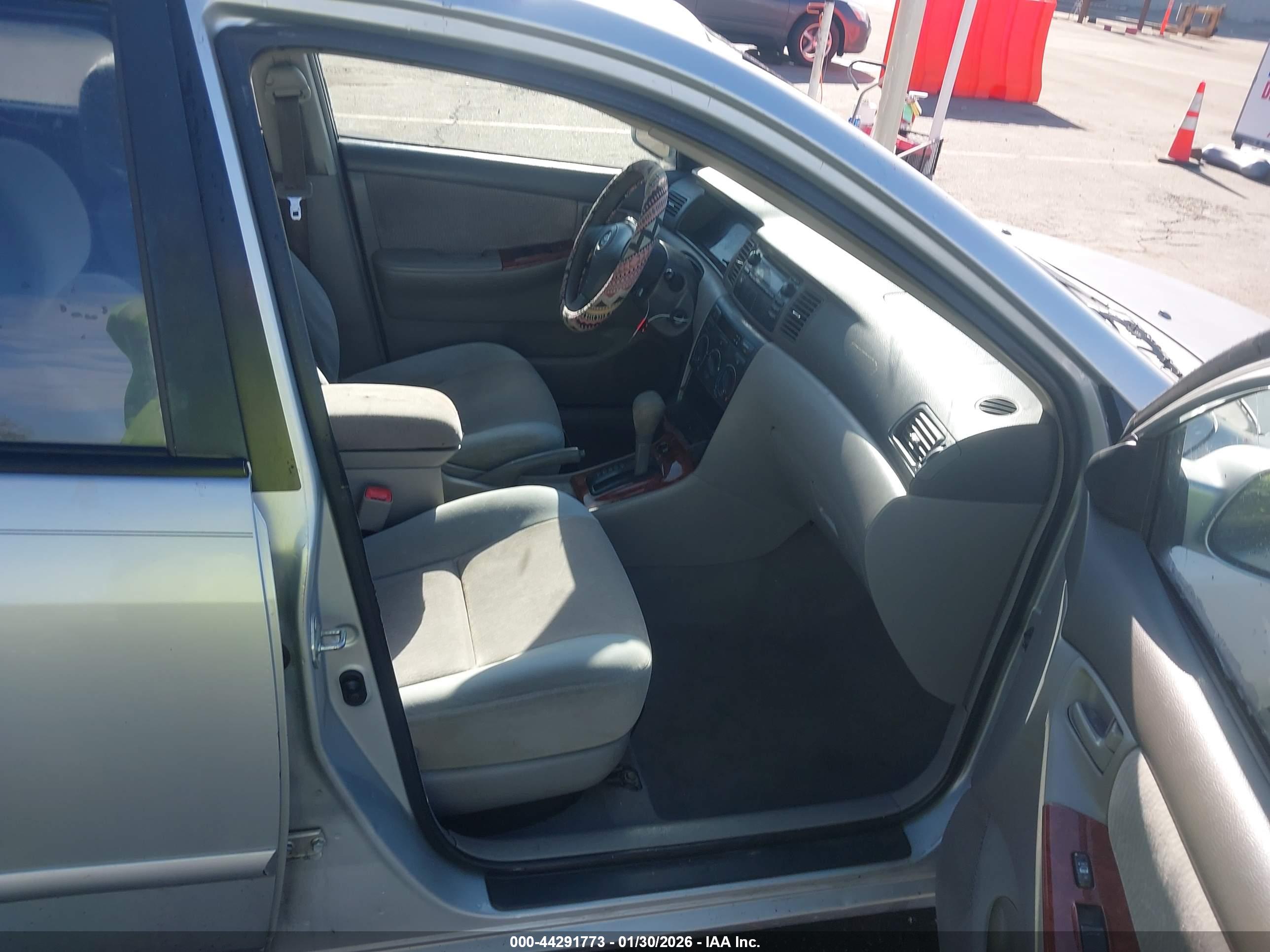 TOYOTA COROLLA image 5