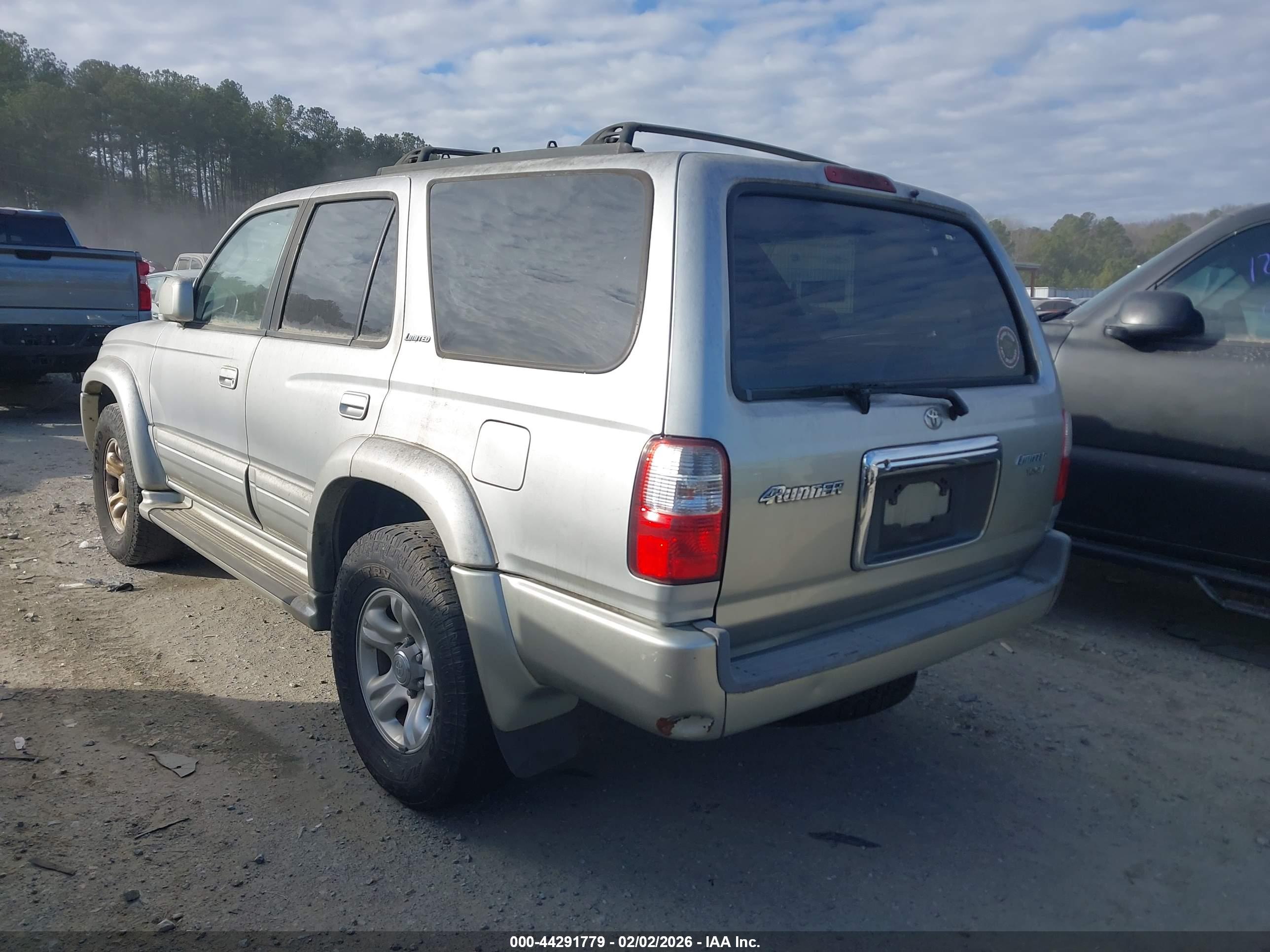 TOYOTA 4RUNNER image 3
