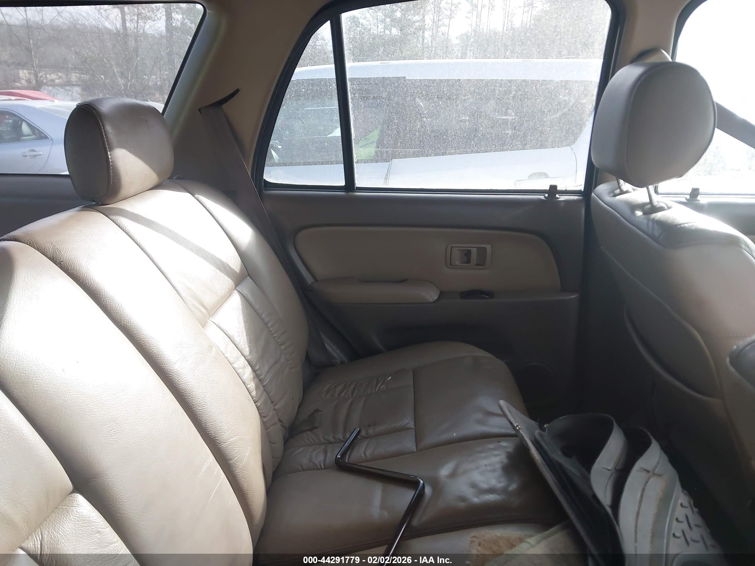 TOYOTA 4RUNNER image 8