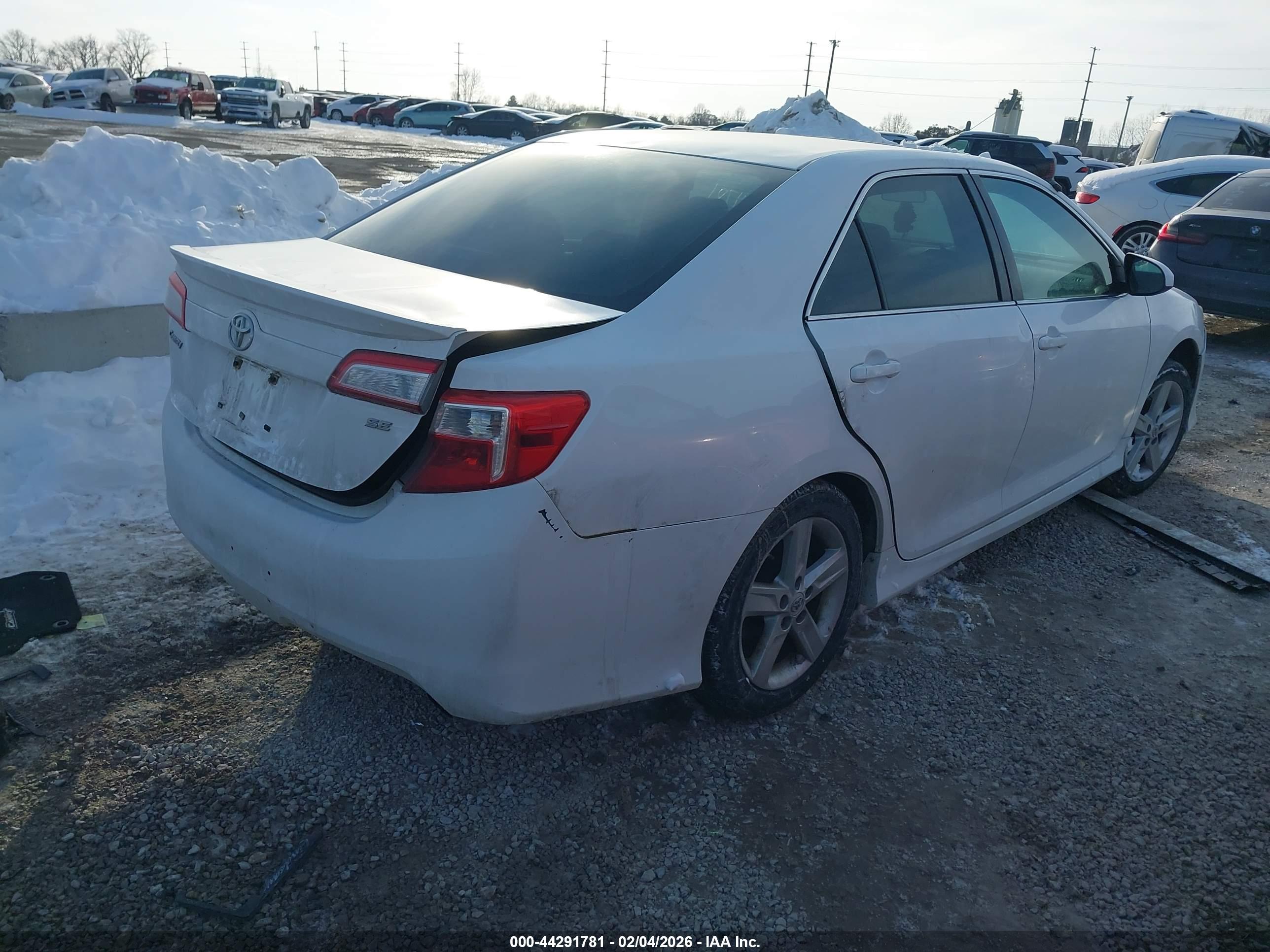 TOYOTA CAMRY image 4