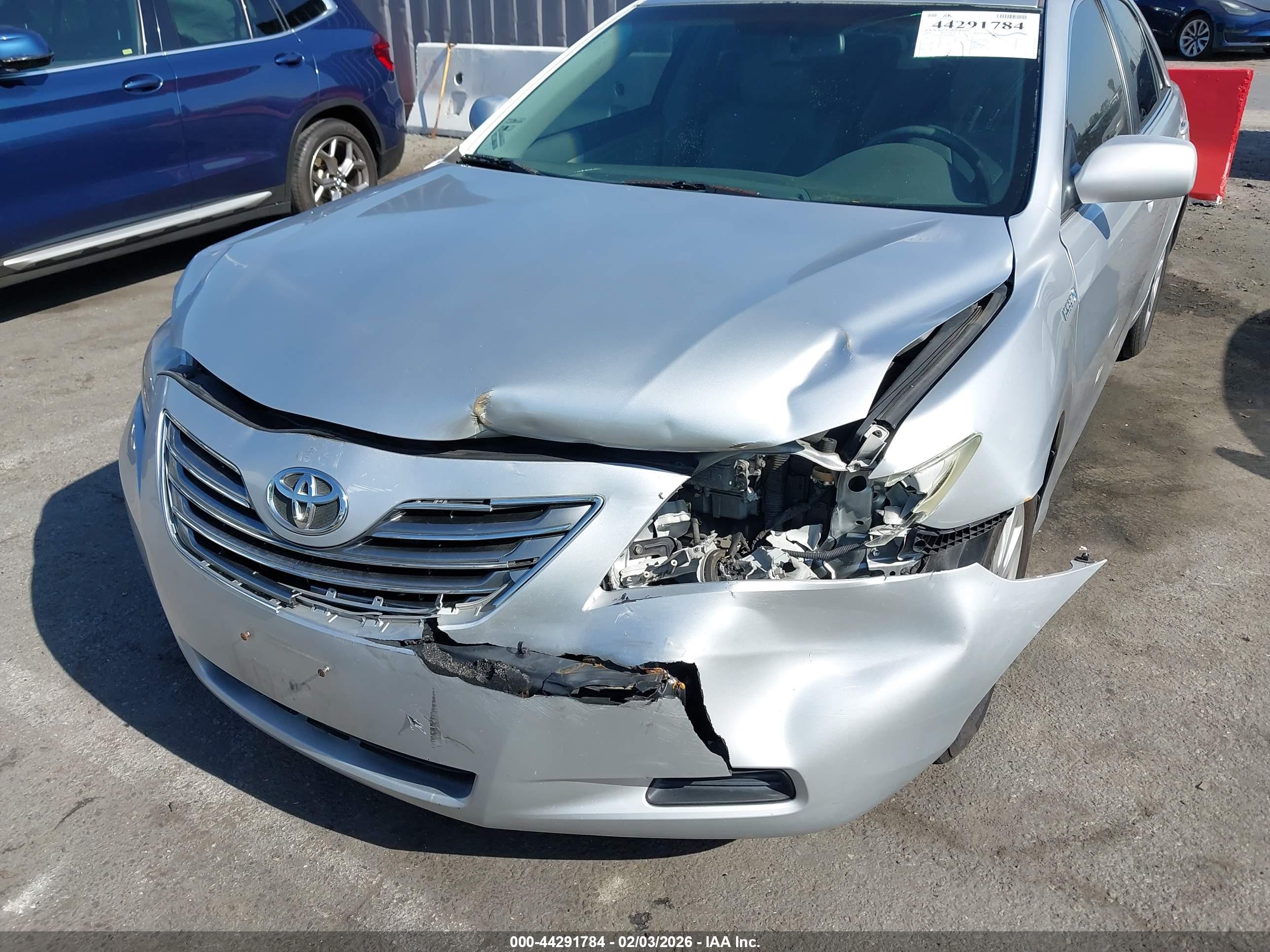 TOYOTA CAMRY image 6