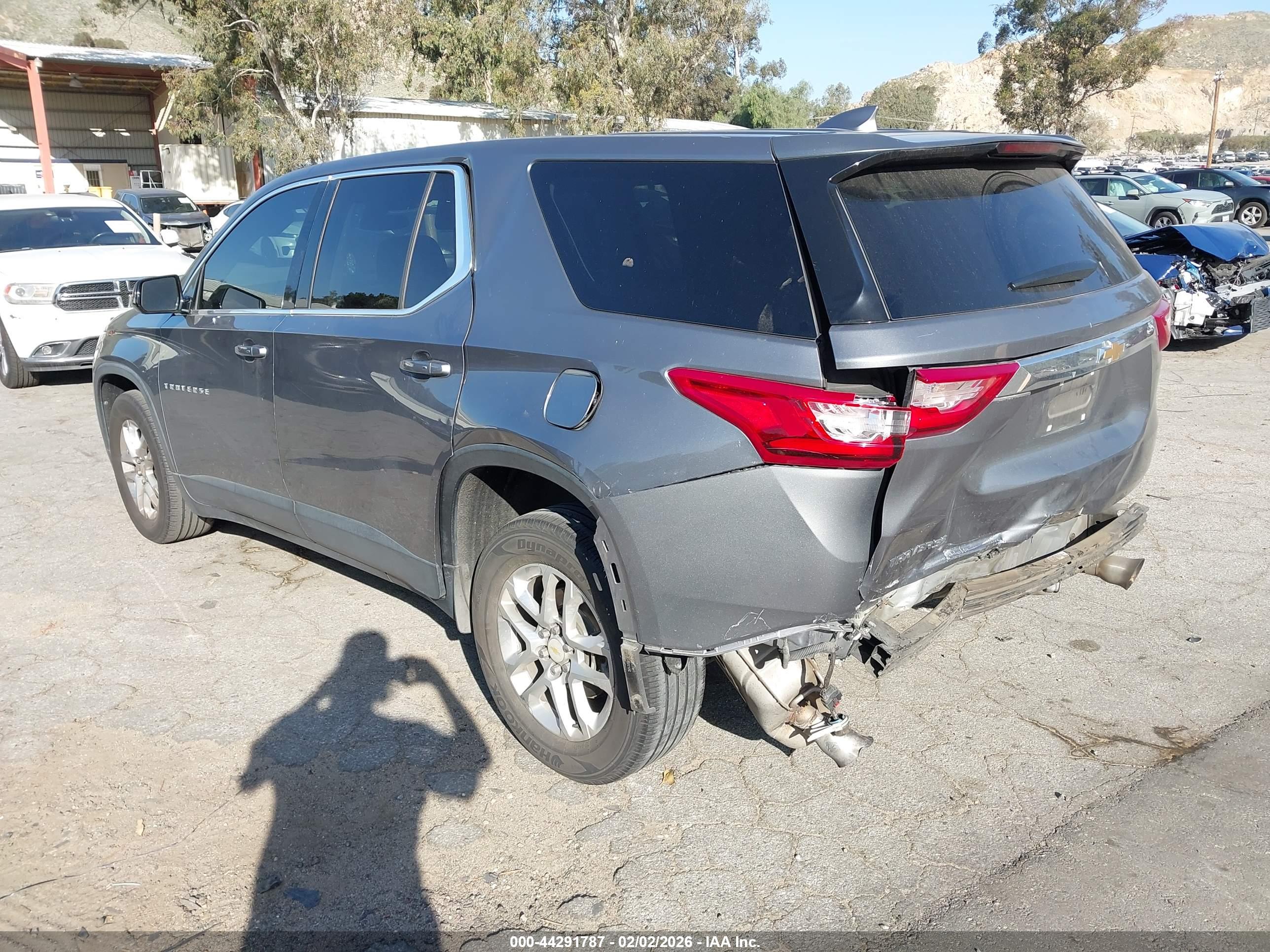 CHEVROLET TRAVERSE image 3