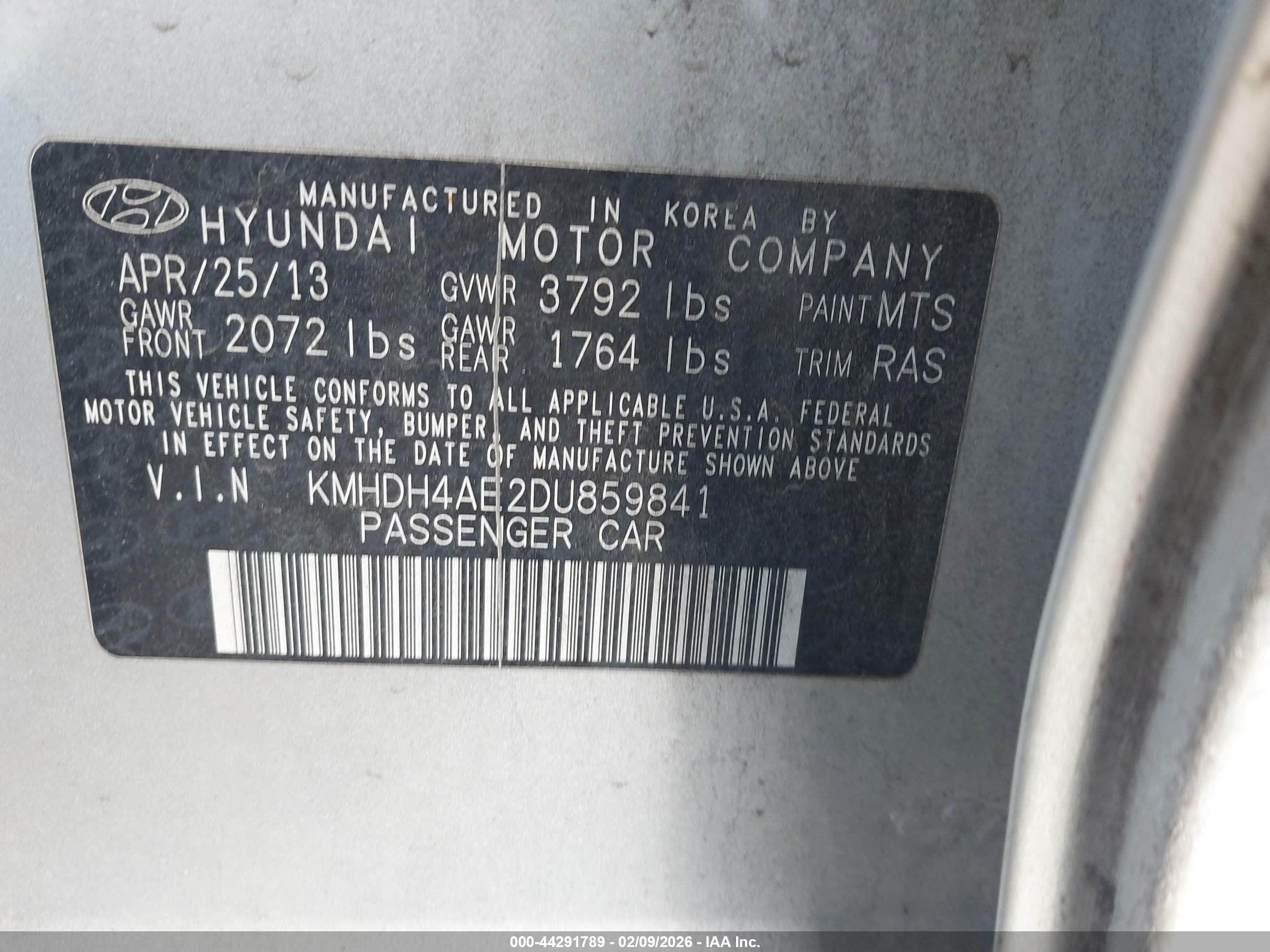 HYUNDAI ELANTRA image 9