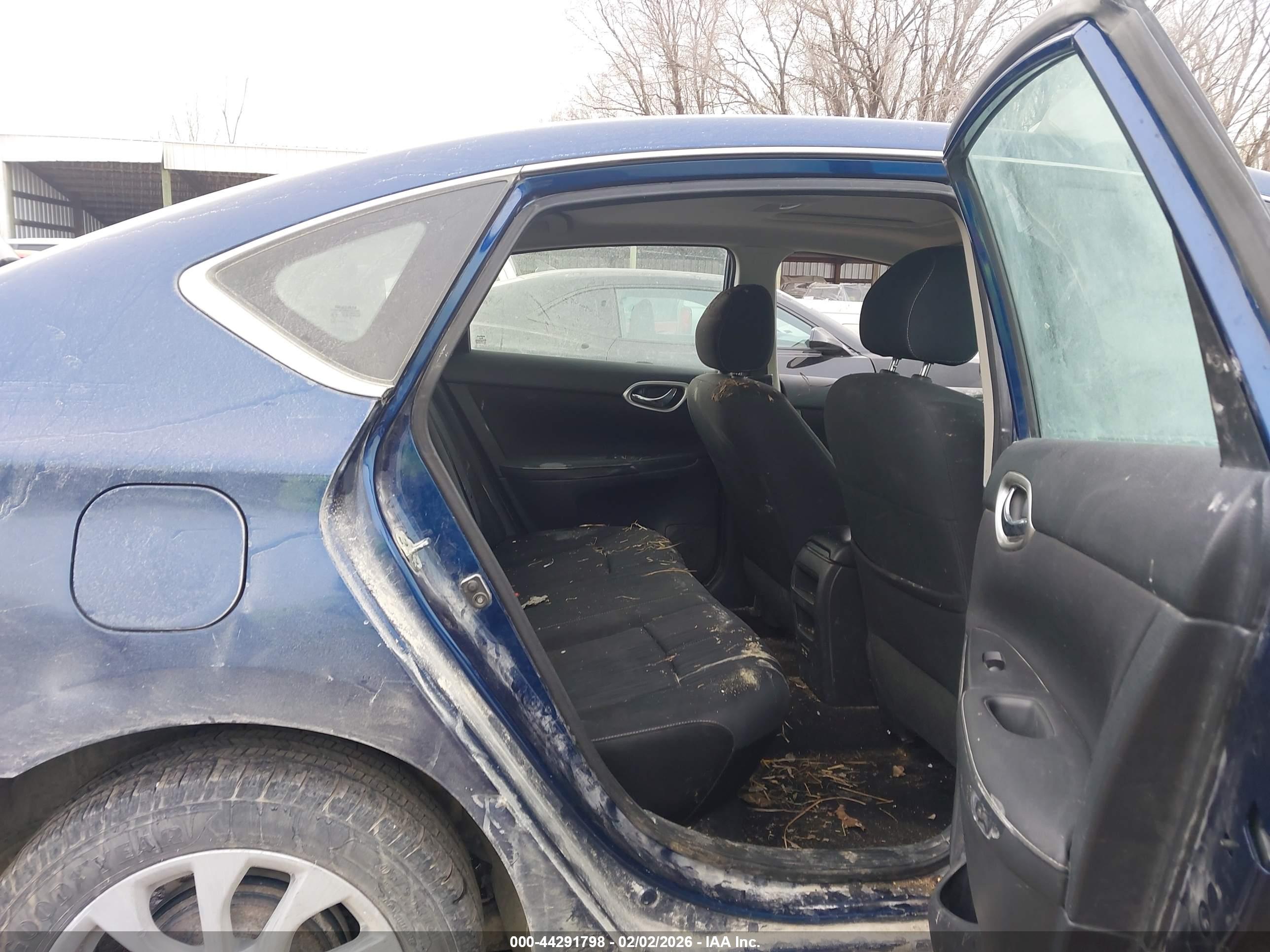 NISSAN SENTRA image 8