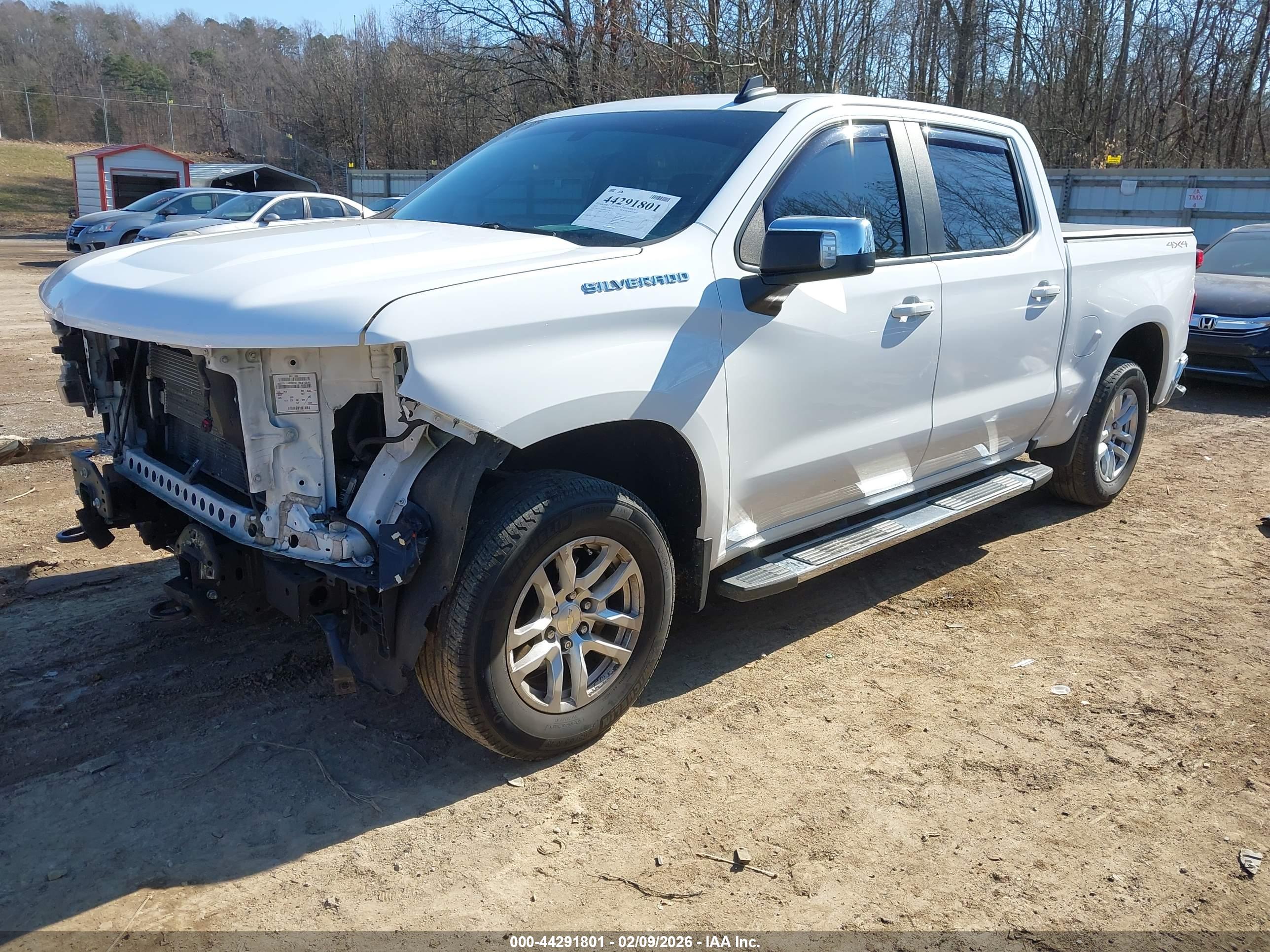 CHEVROLET SILVERADO image 2