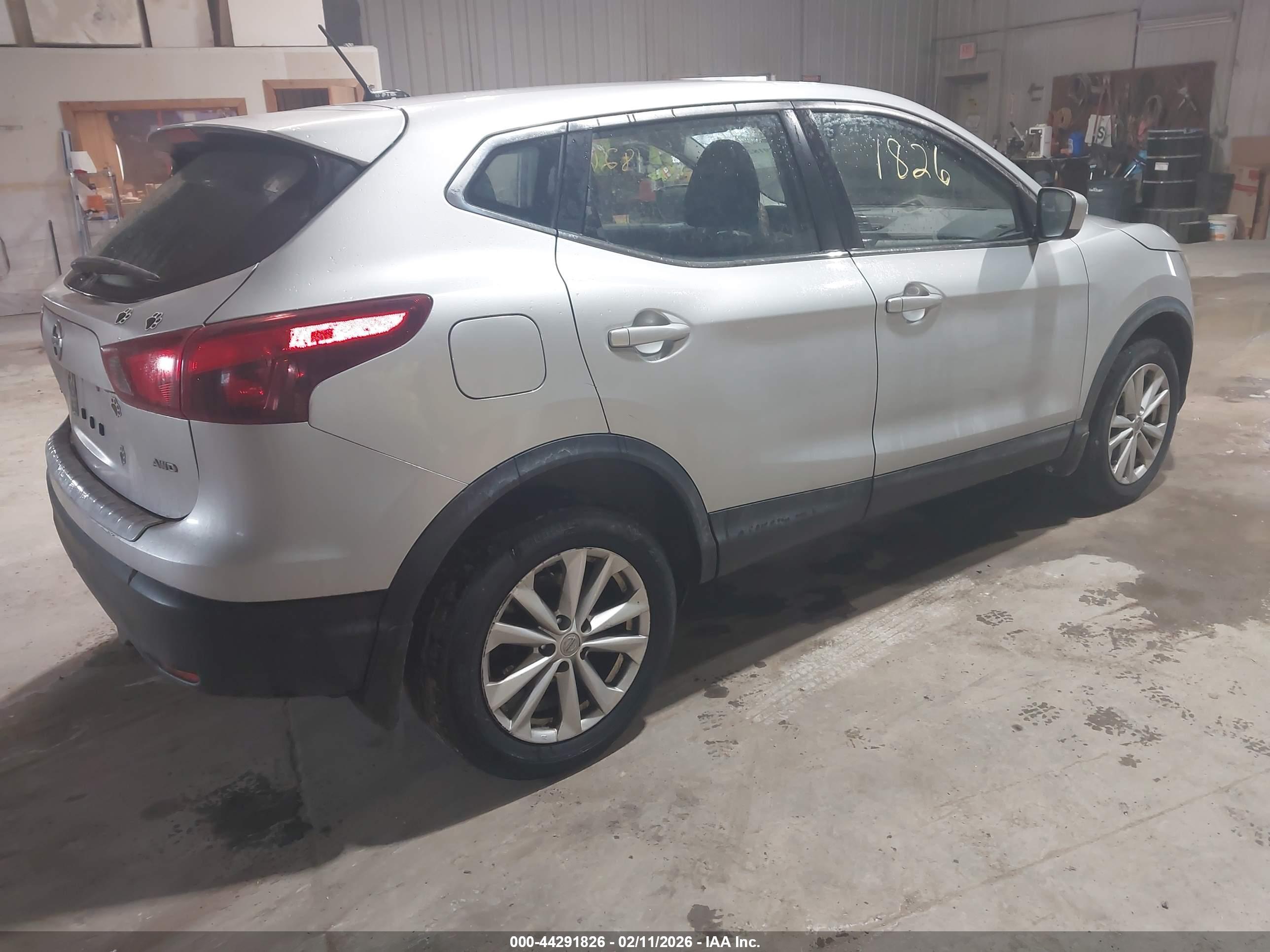 NISSAN ROGUE image 4