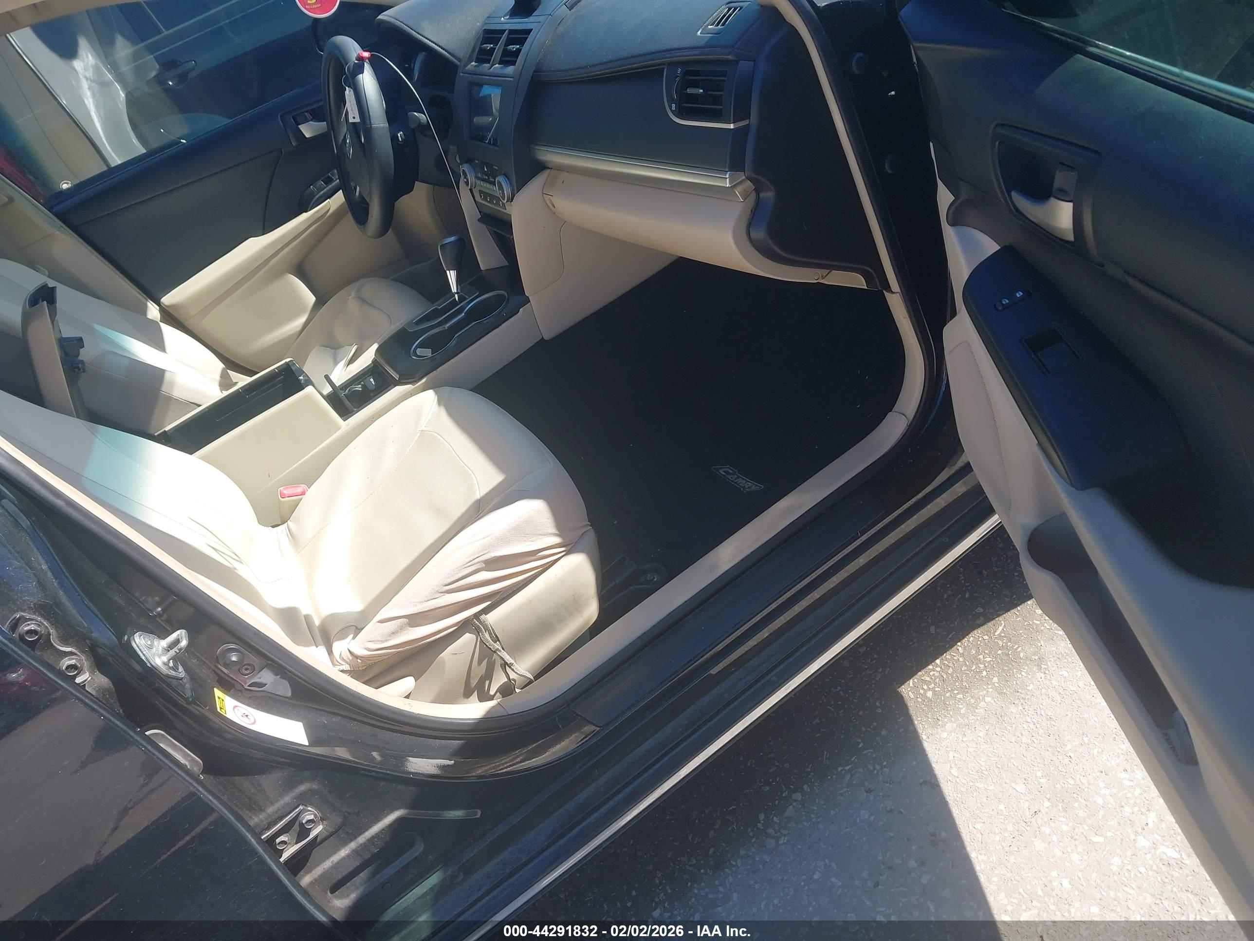 TOYOTA CAMRY image 5