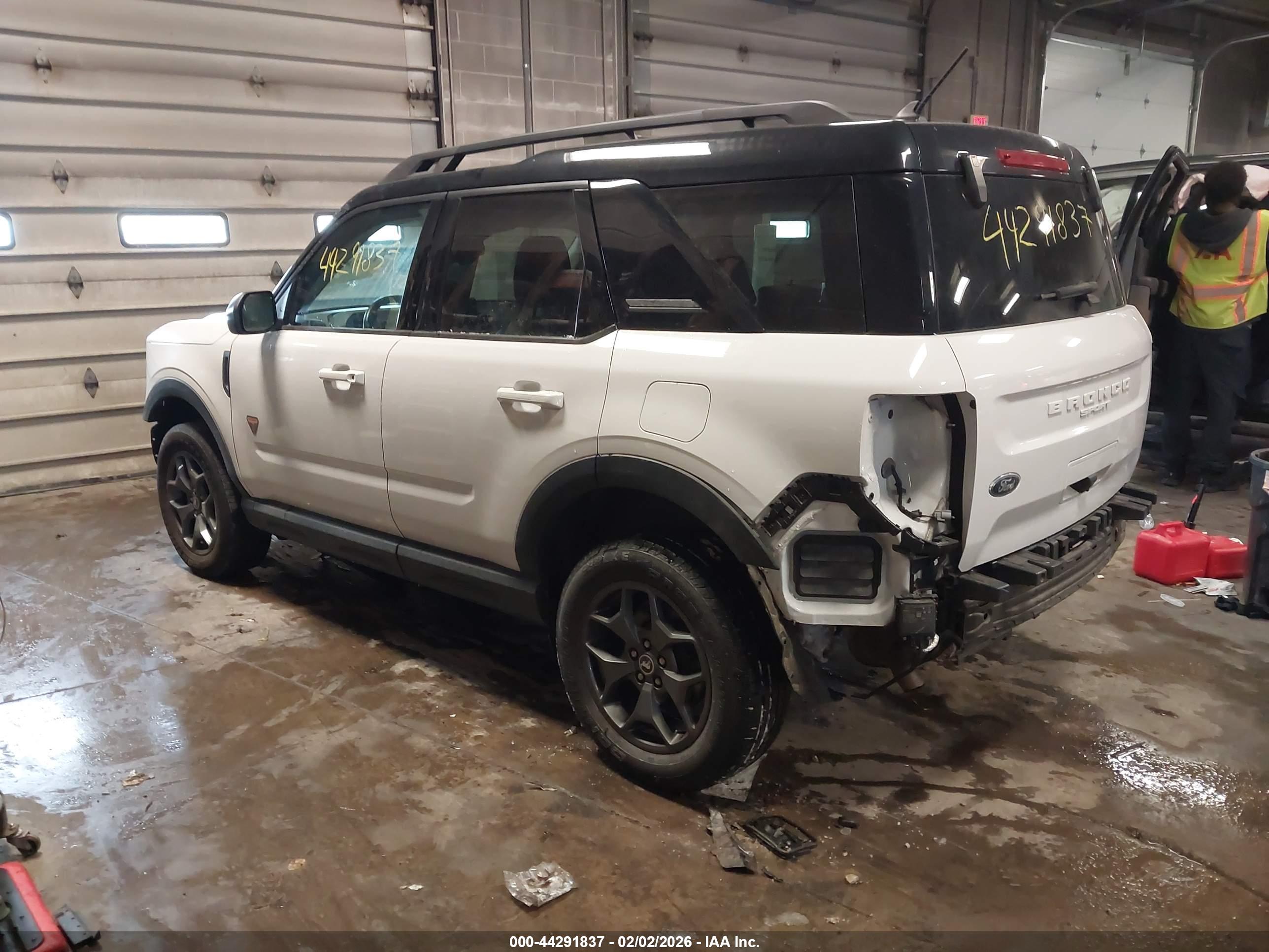 FORD BRONCO image 3