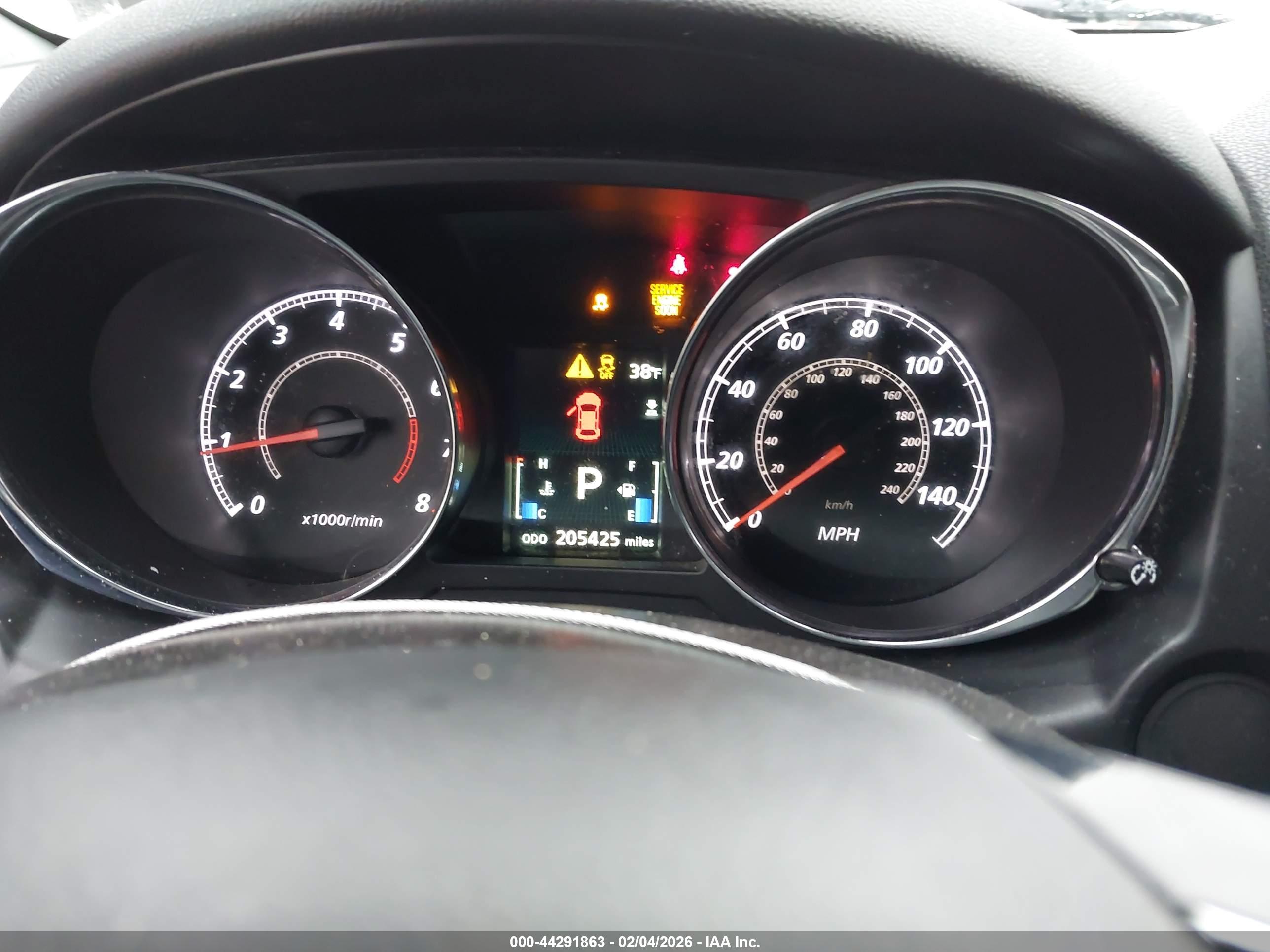 MITSUBISHI OUTLANDER image 7