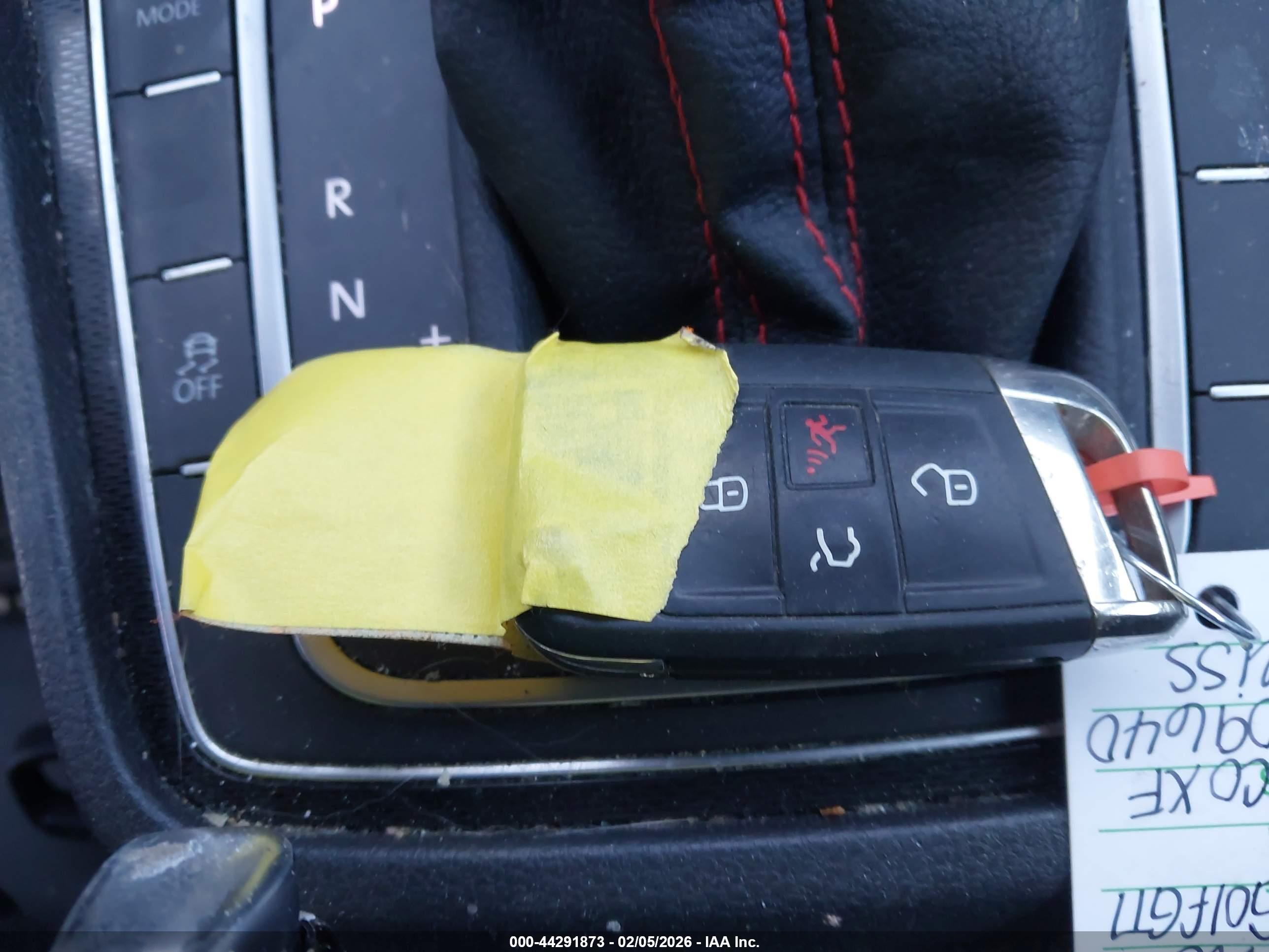 VOLKSWAGEN GOLF image 11