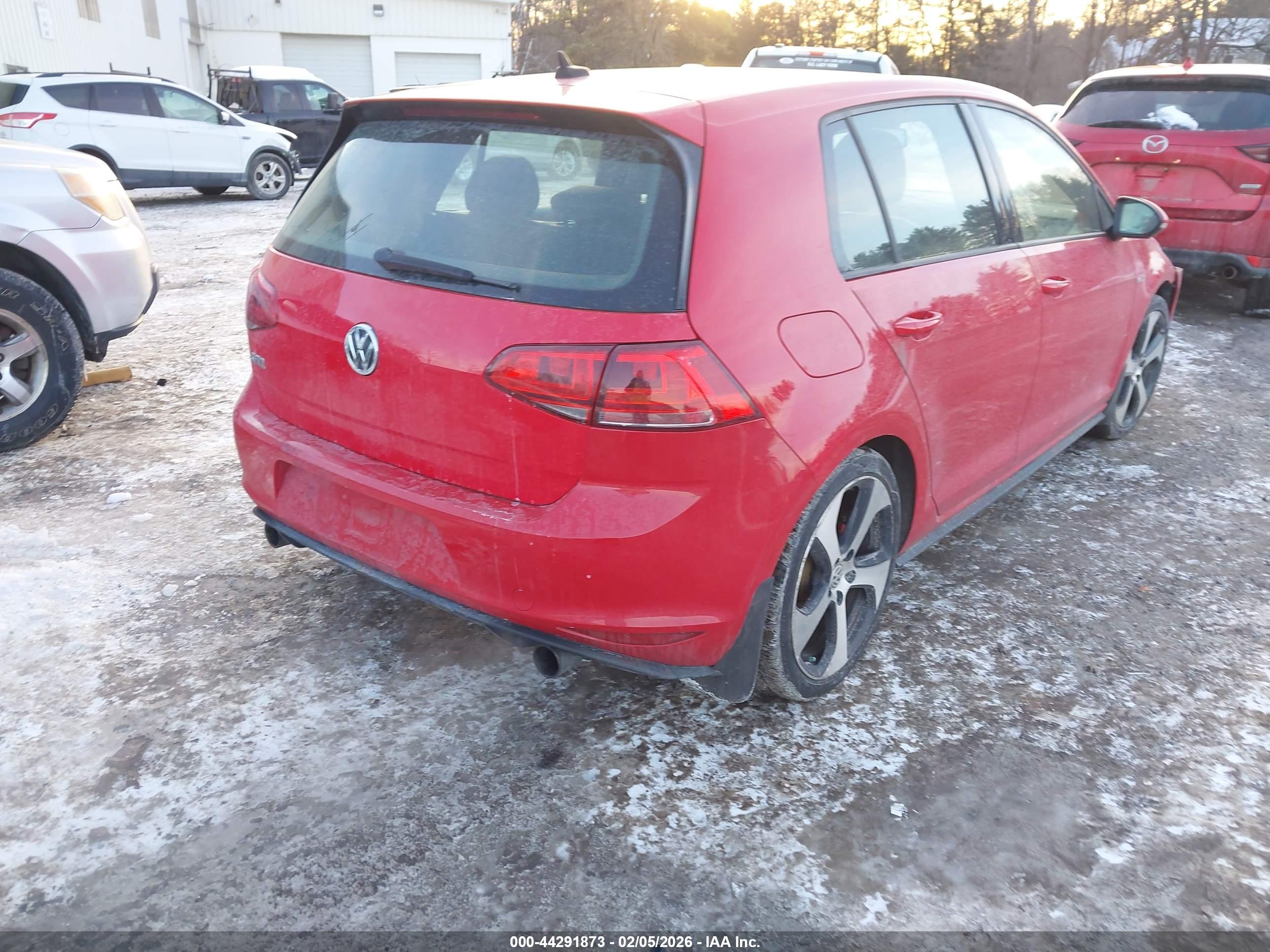 VOLKSWAGEN GOLF image 4