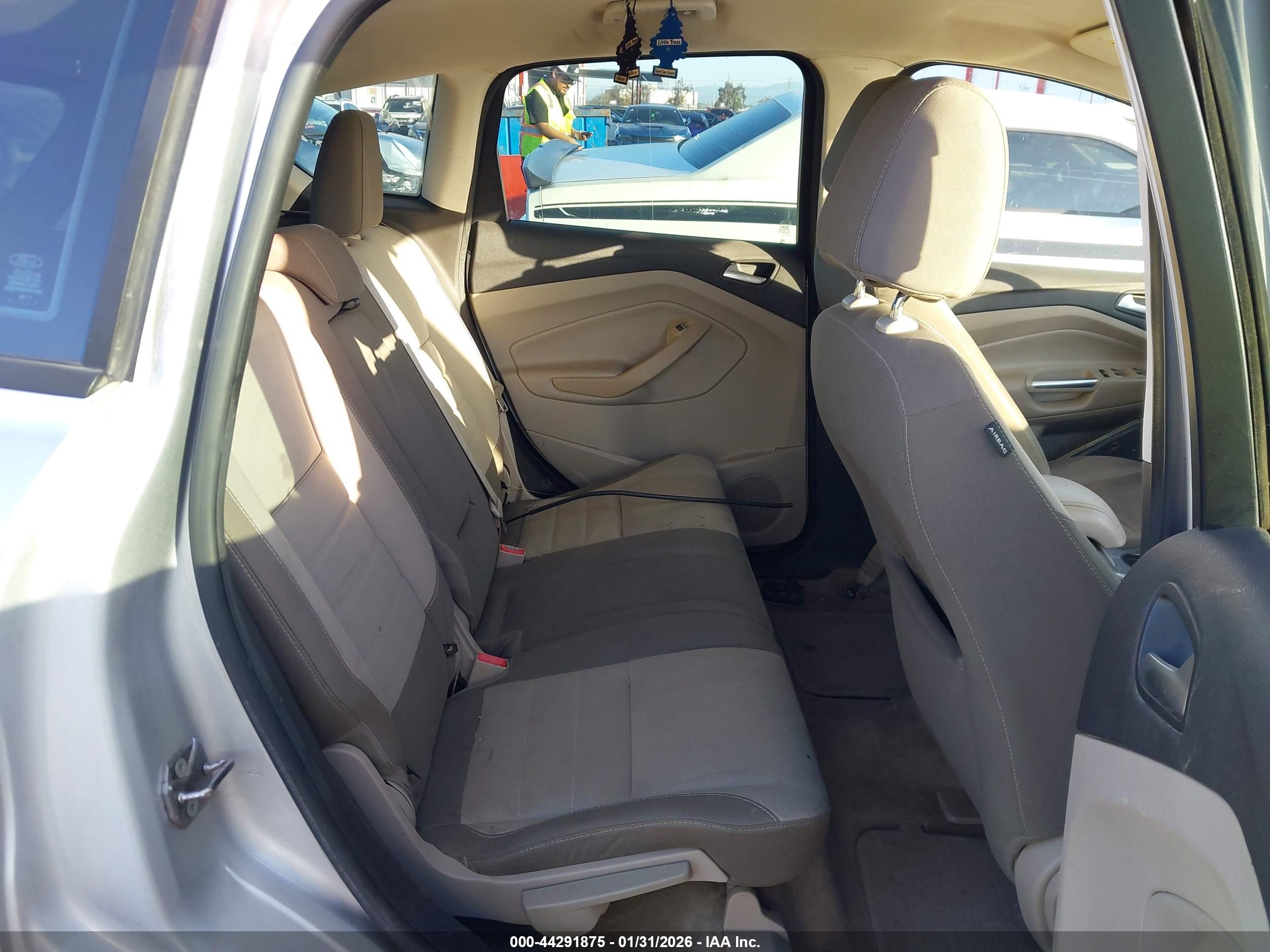 FORD C-MAX image 8