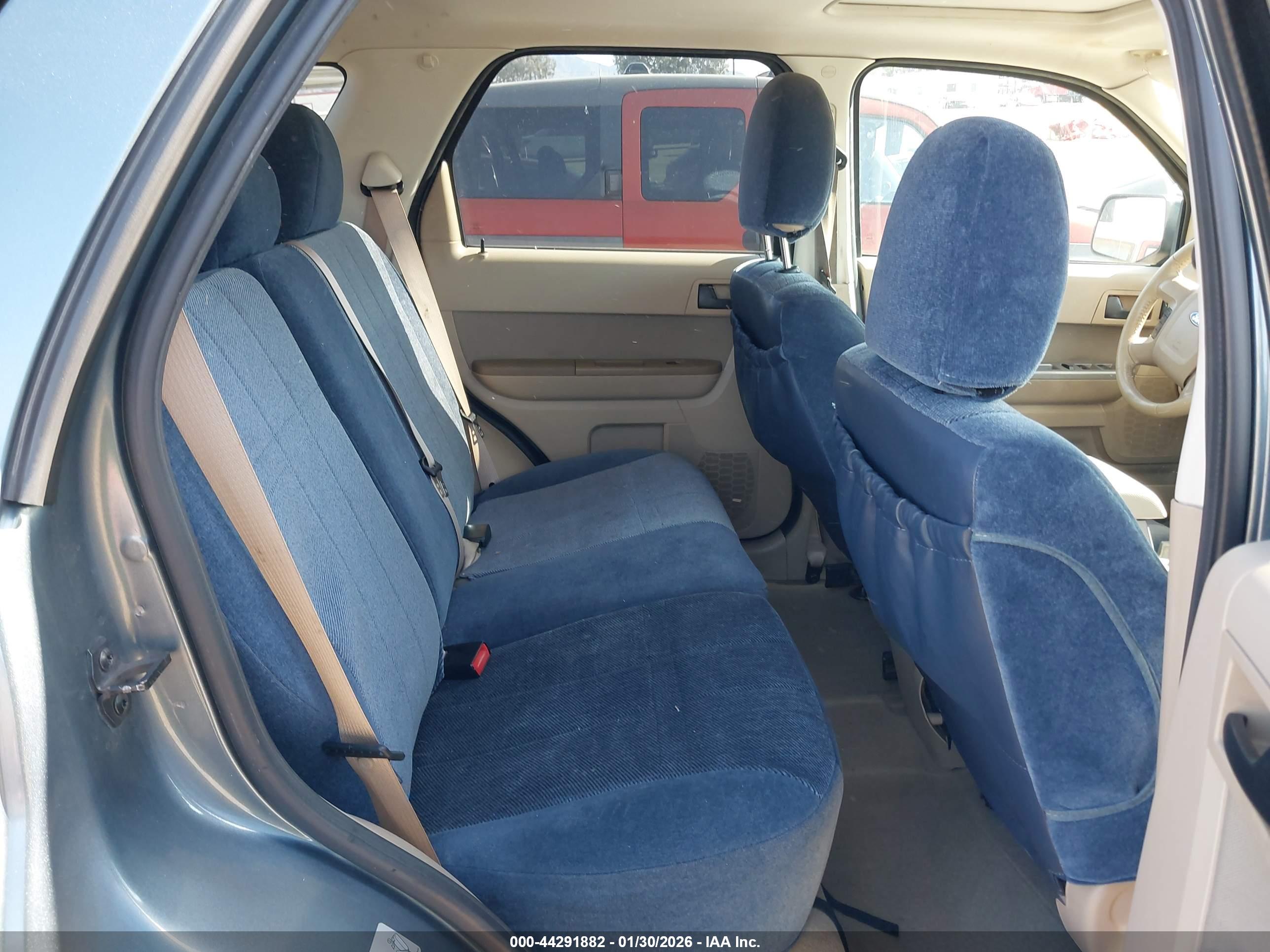 FORD ESCAPE image 8