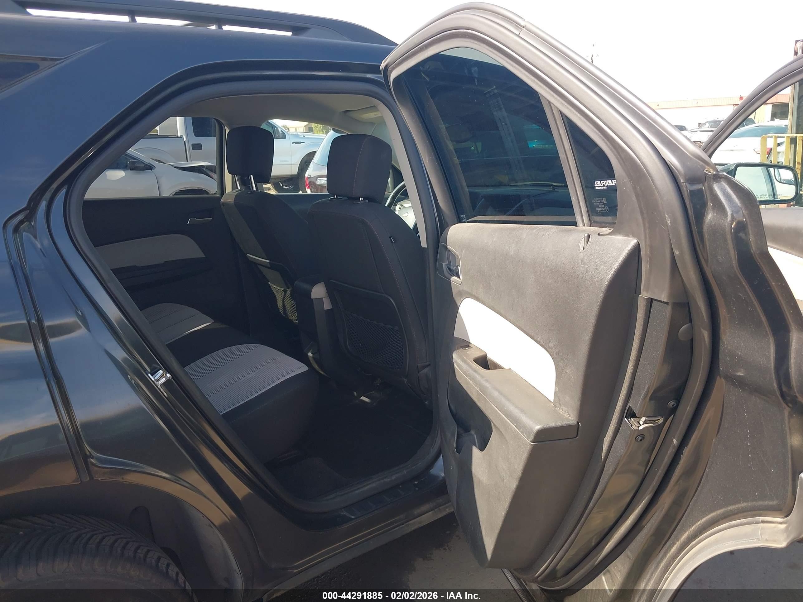 CHEVROLET EQUINOX image 8