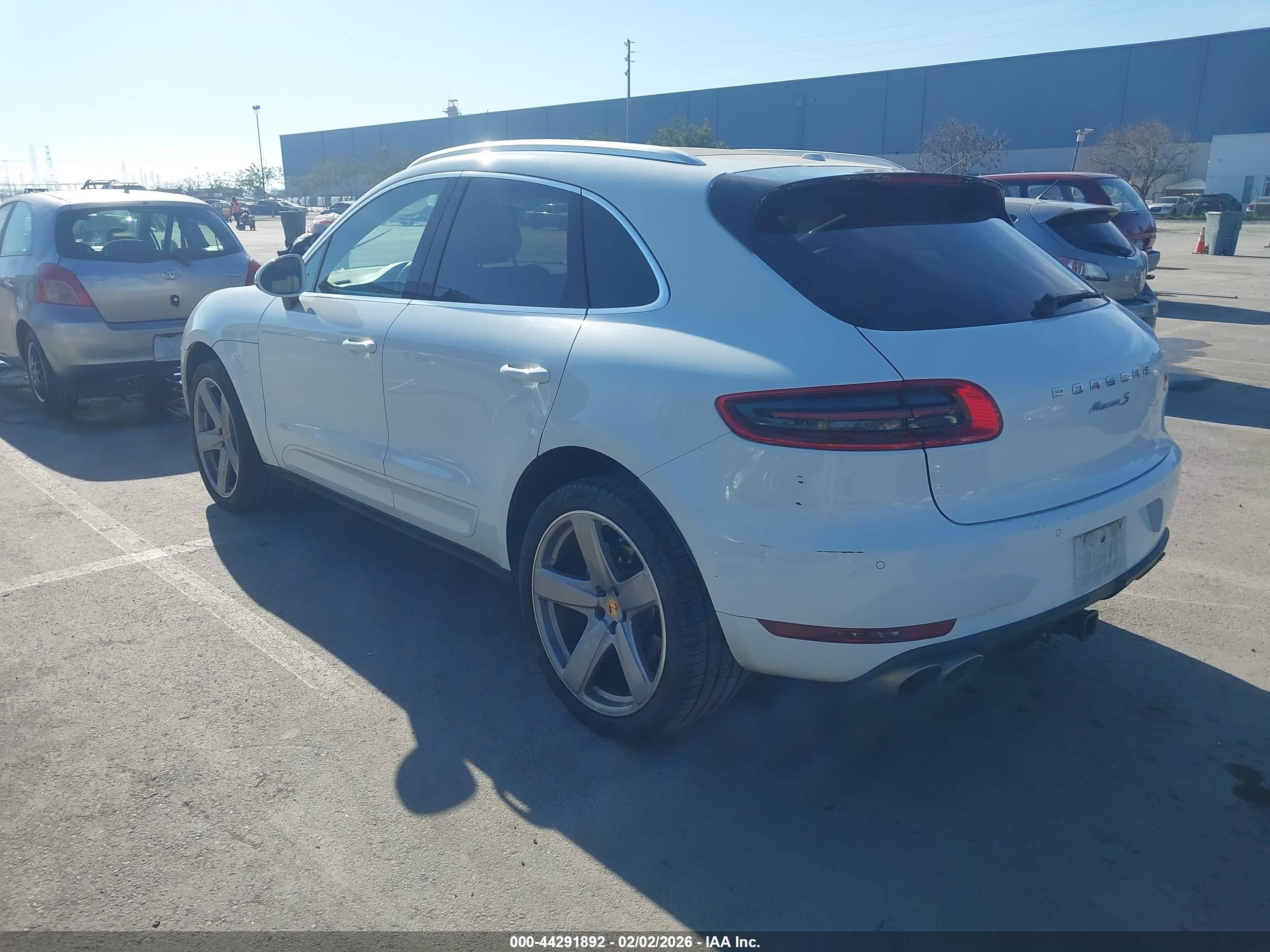 PORSCHE MACAN image 3