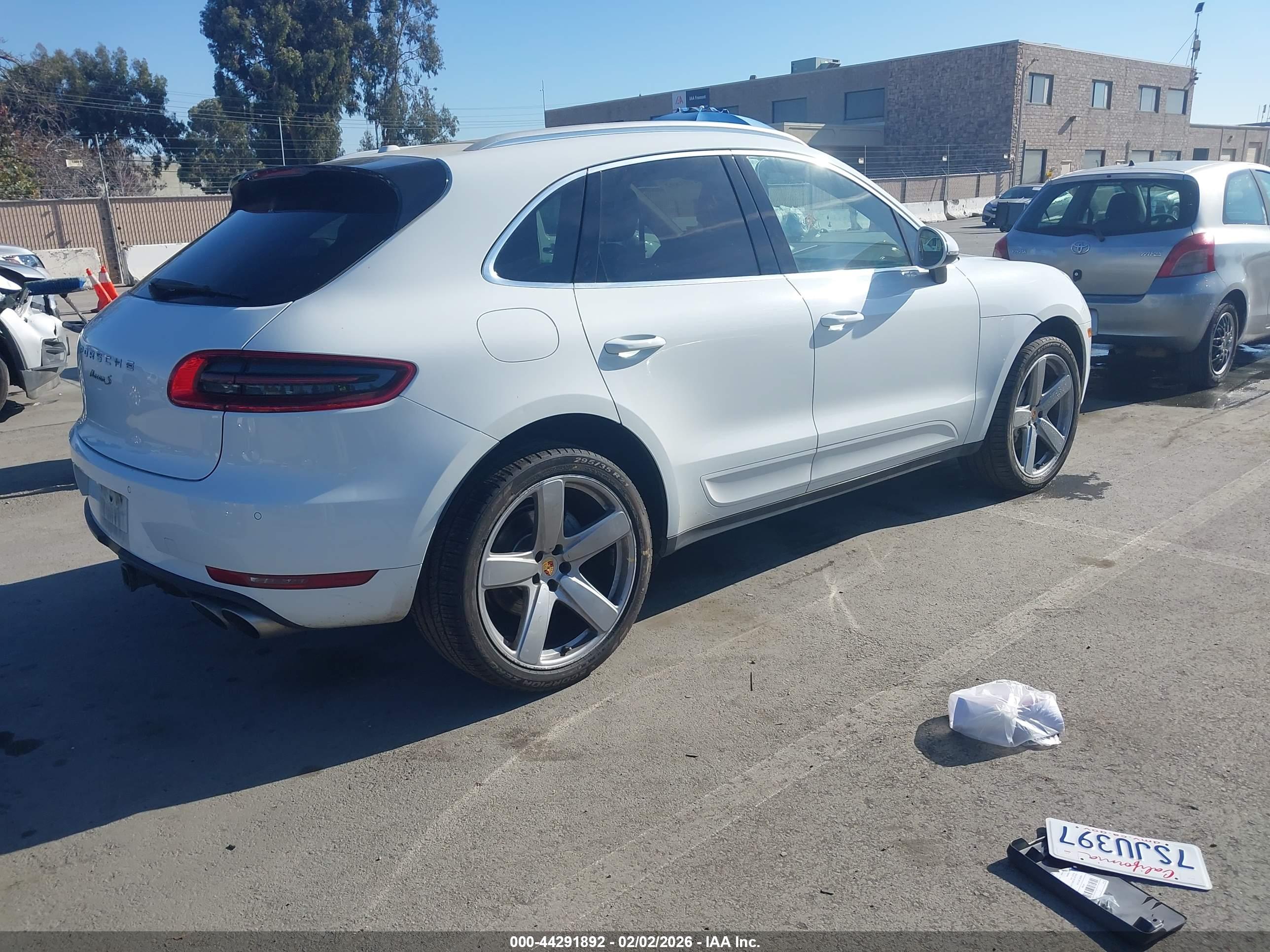 PORSCHE MACAN image 4
