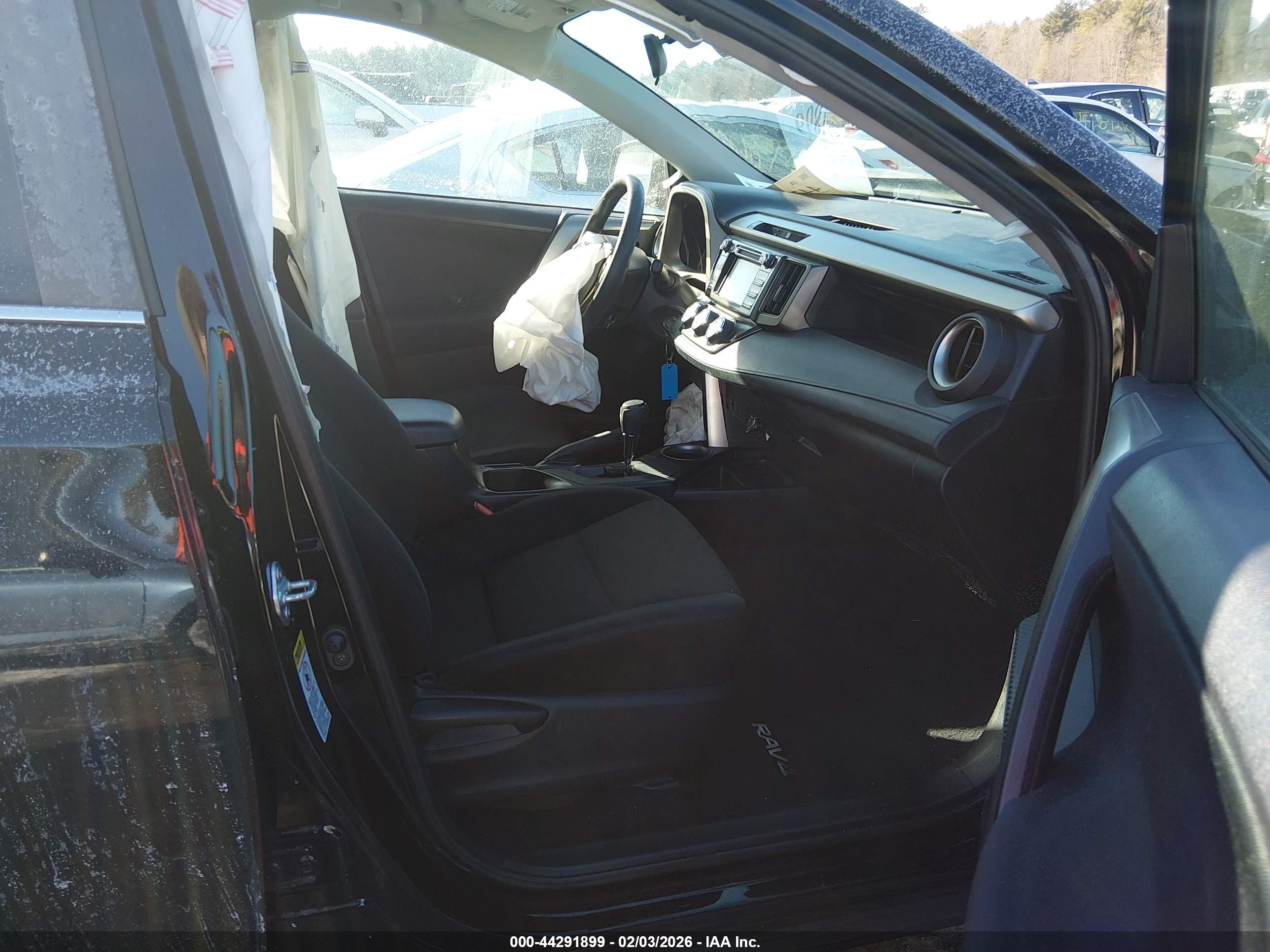 TOYOTA RAV4 image 5