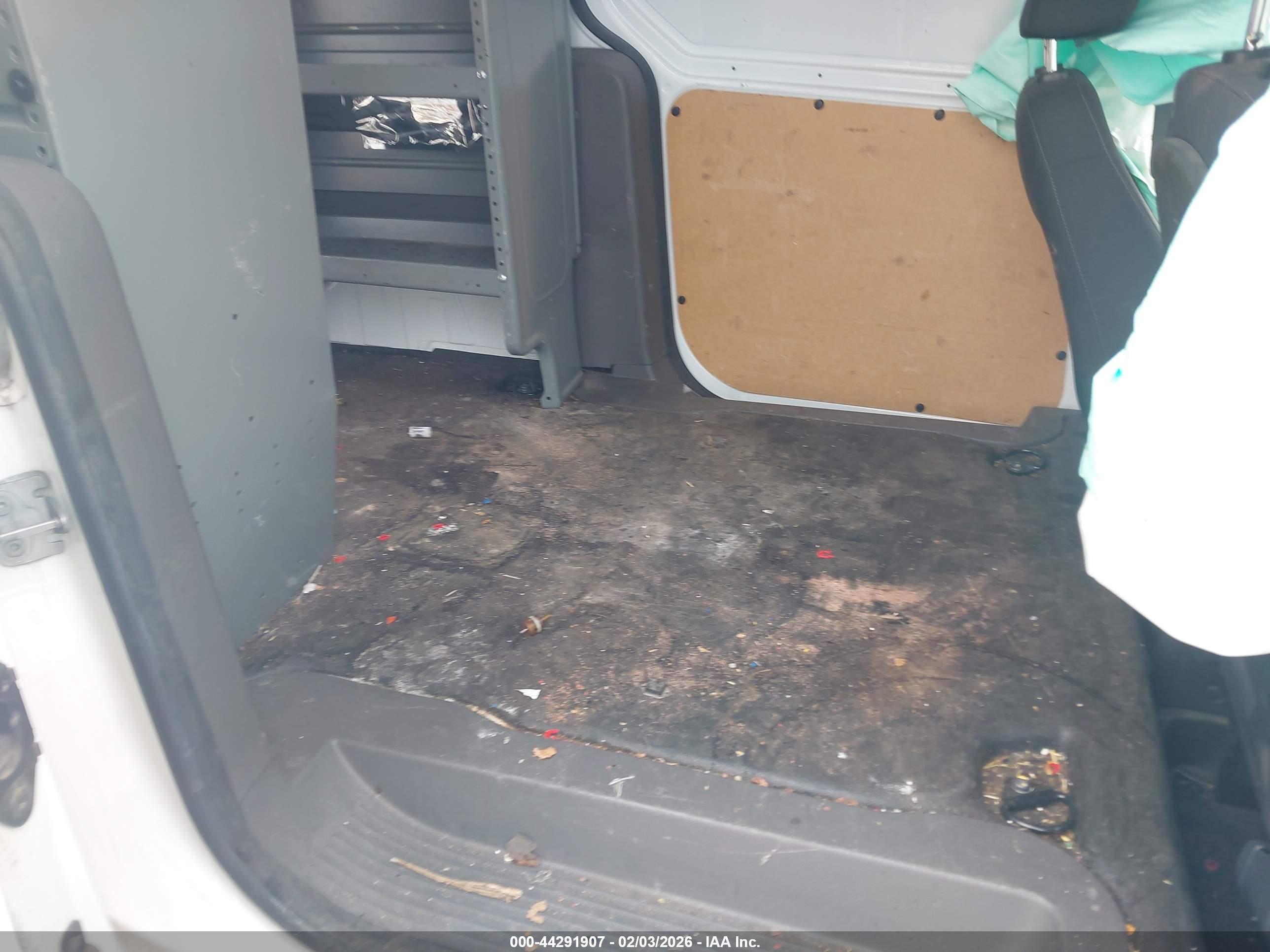 FORD TRANSIT image 8