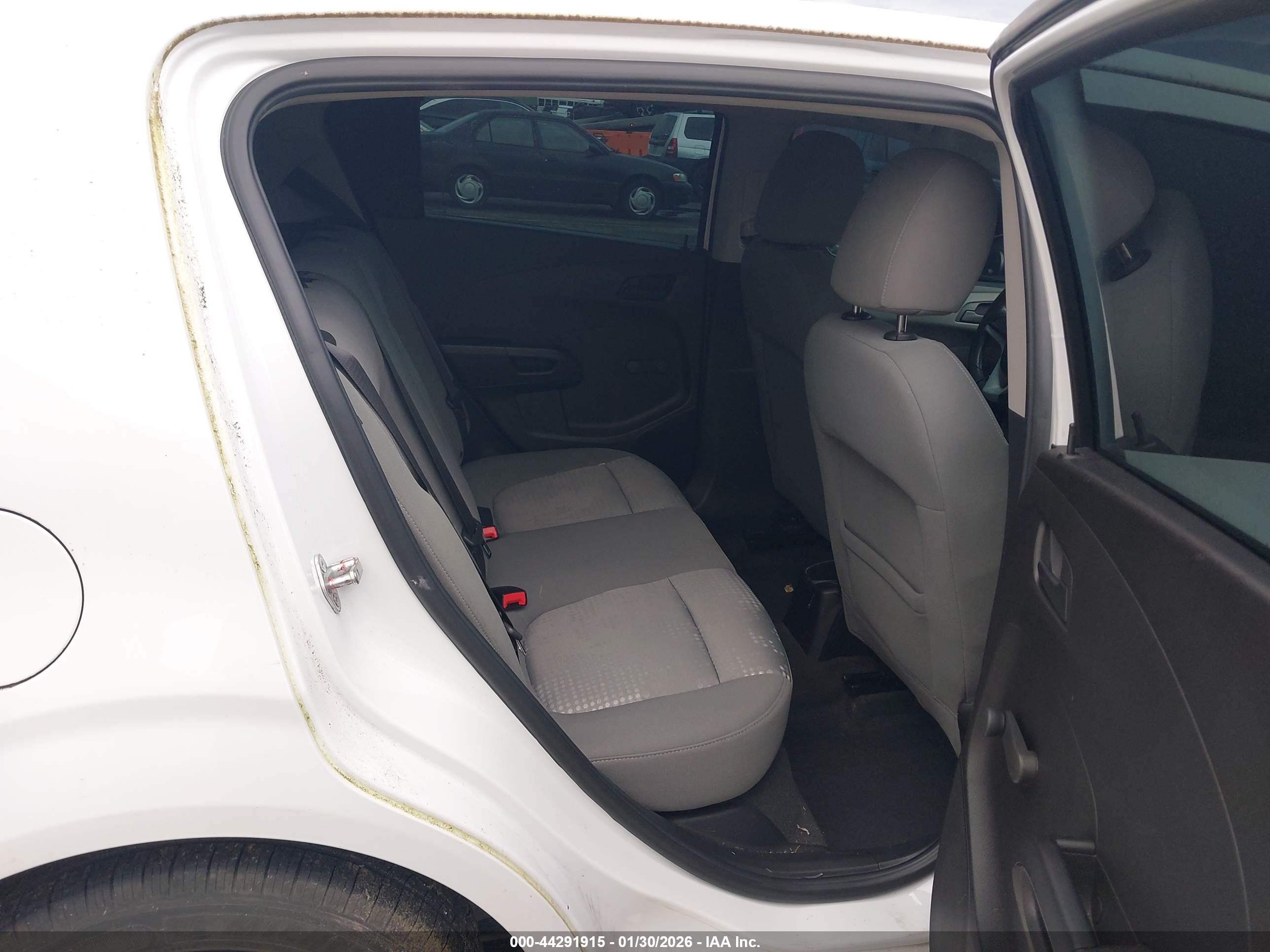 CHEVROLET SONIC image 8