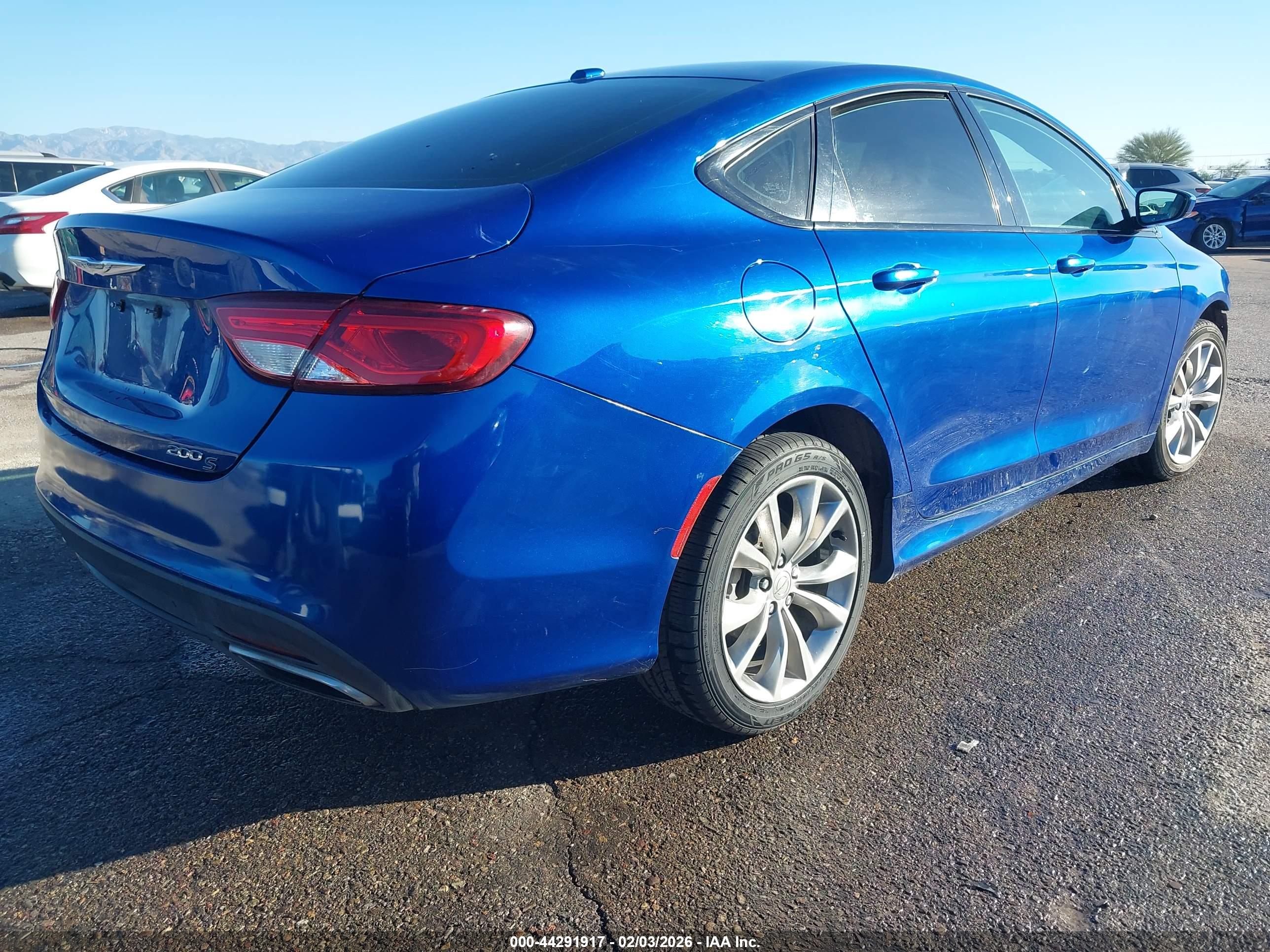 CHRYSLER 200 image 4
