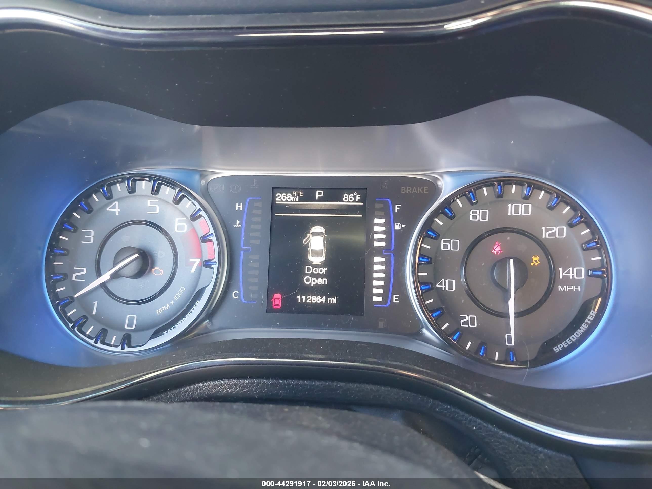 CHRYSLER 200 image 7