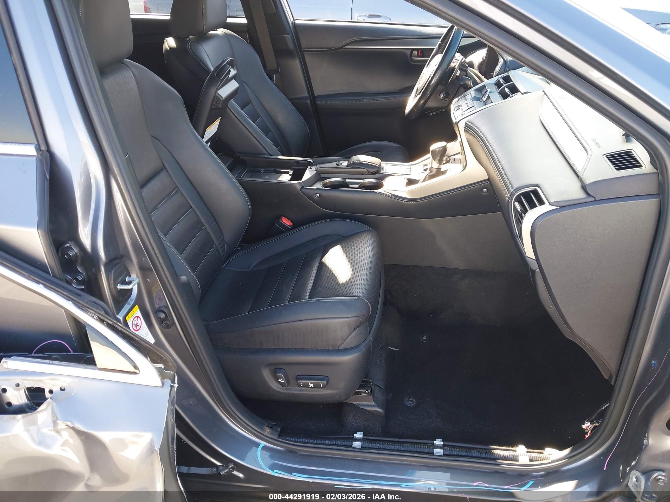 LEXUS NX image 5