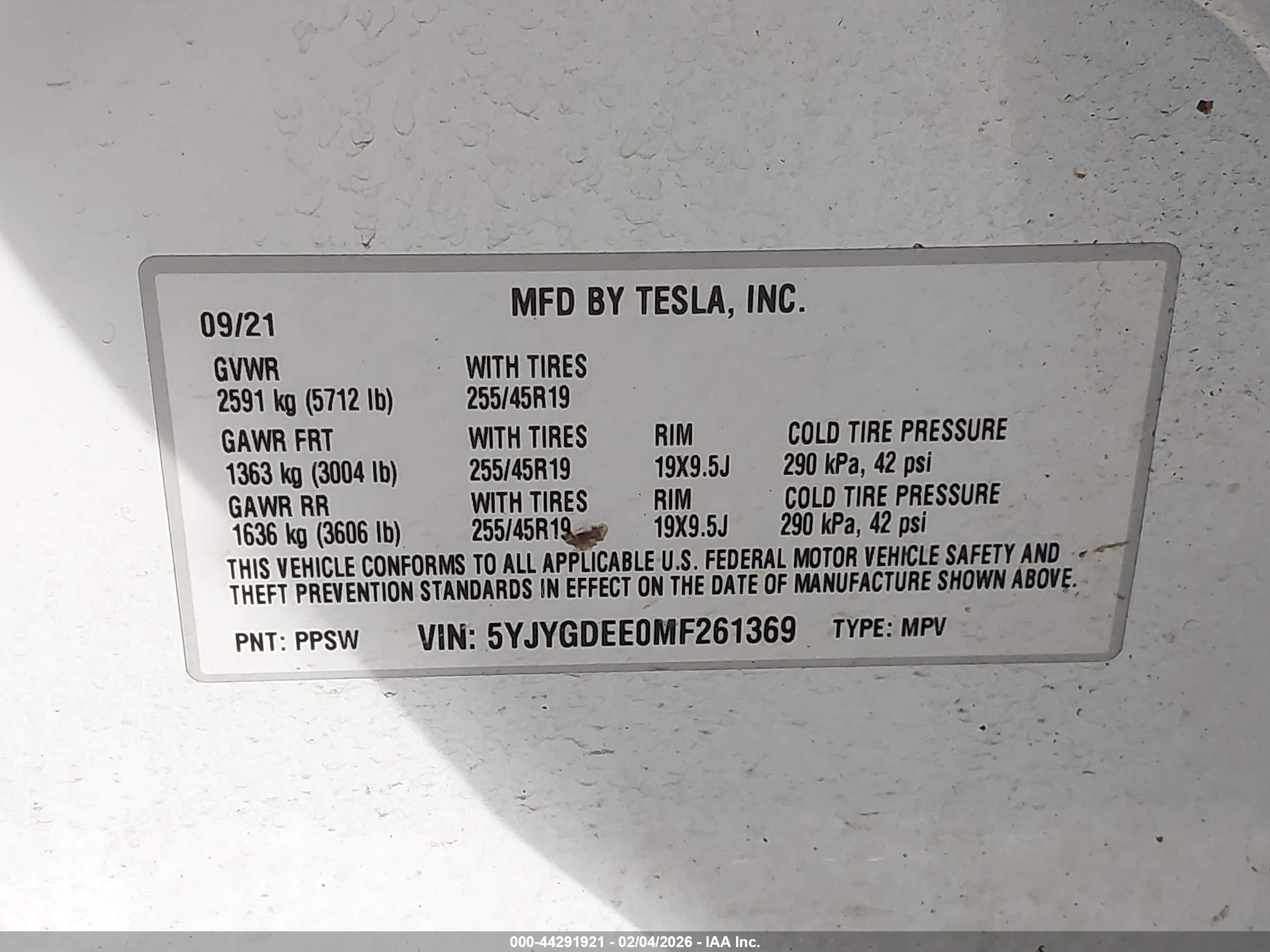 TESLA MODEL image 9