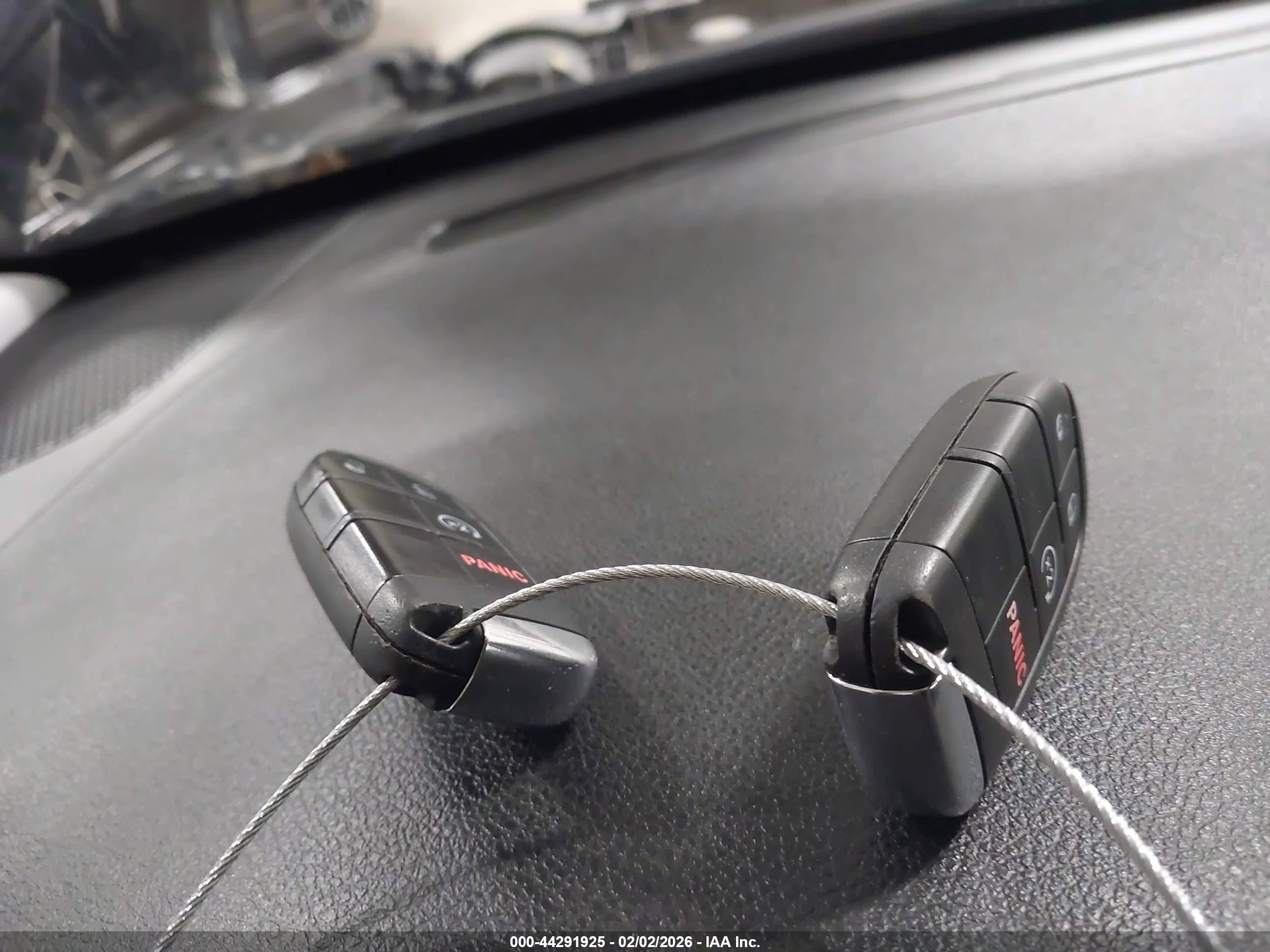 JEEP RENEGADE image 11