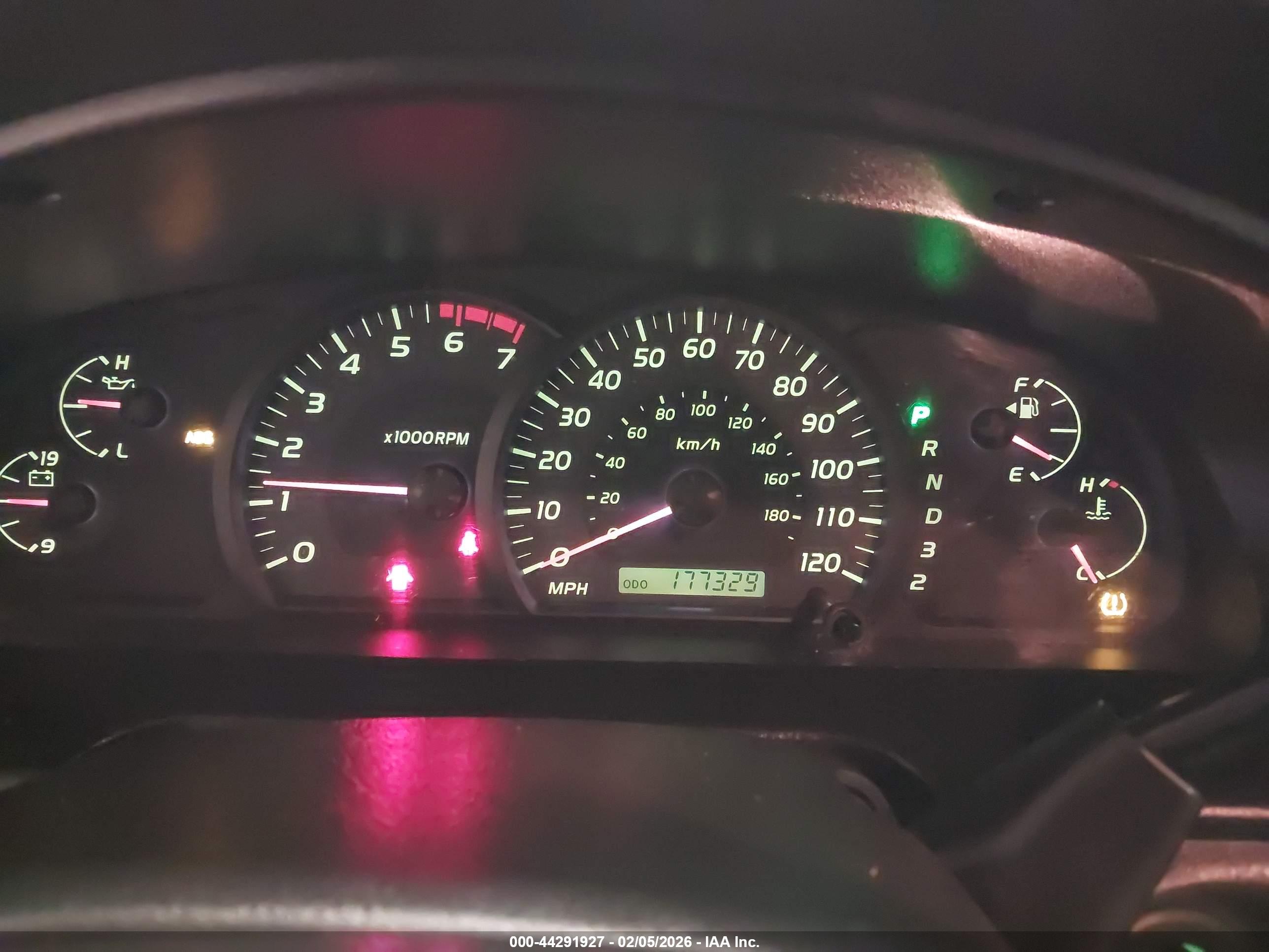 TOYOTA TUNDRA image 7