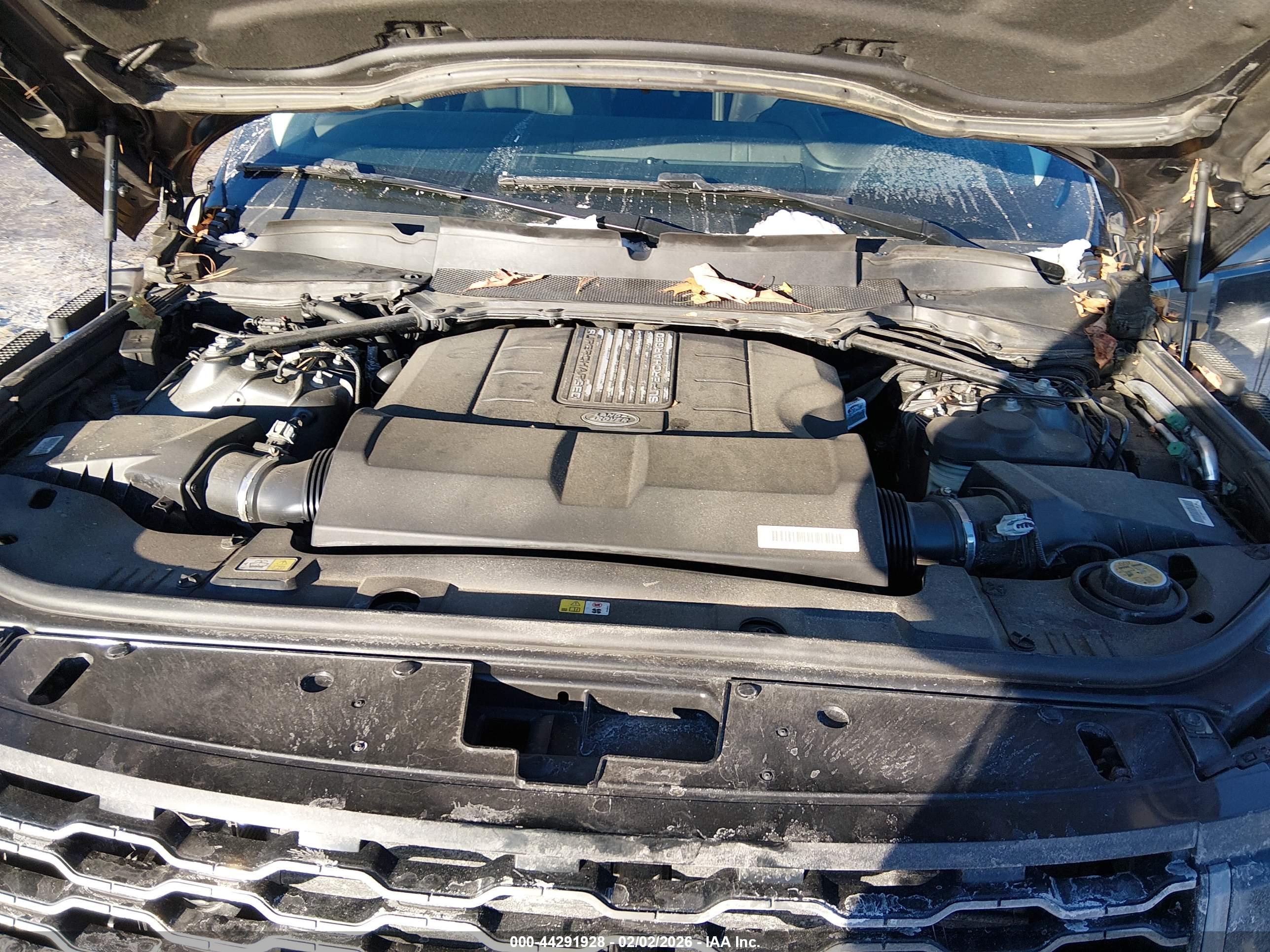 LAND ROVER image 10