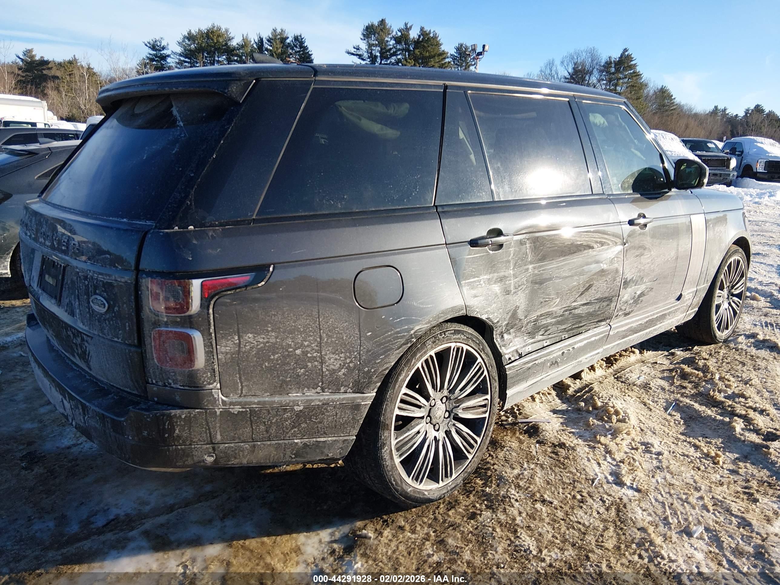 LAND ROVER image 6