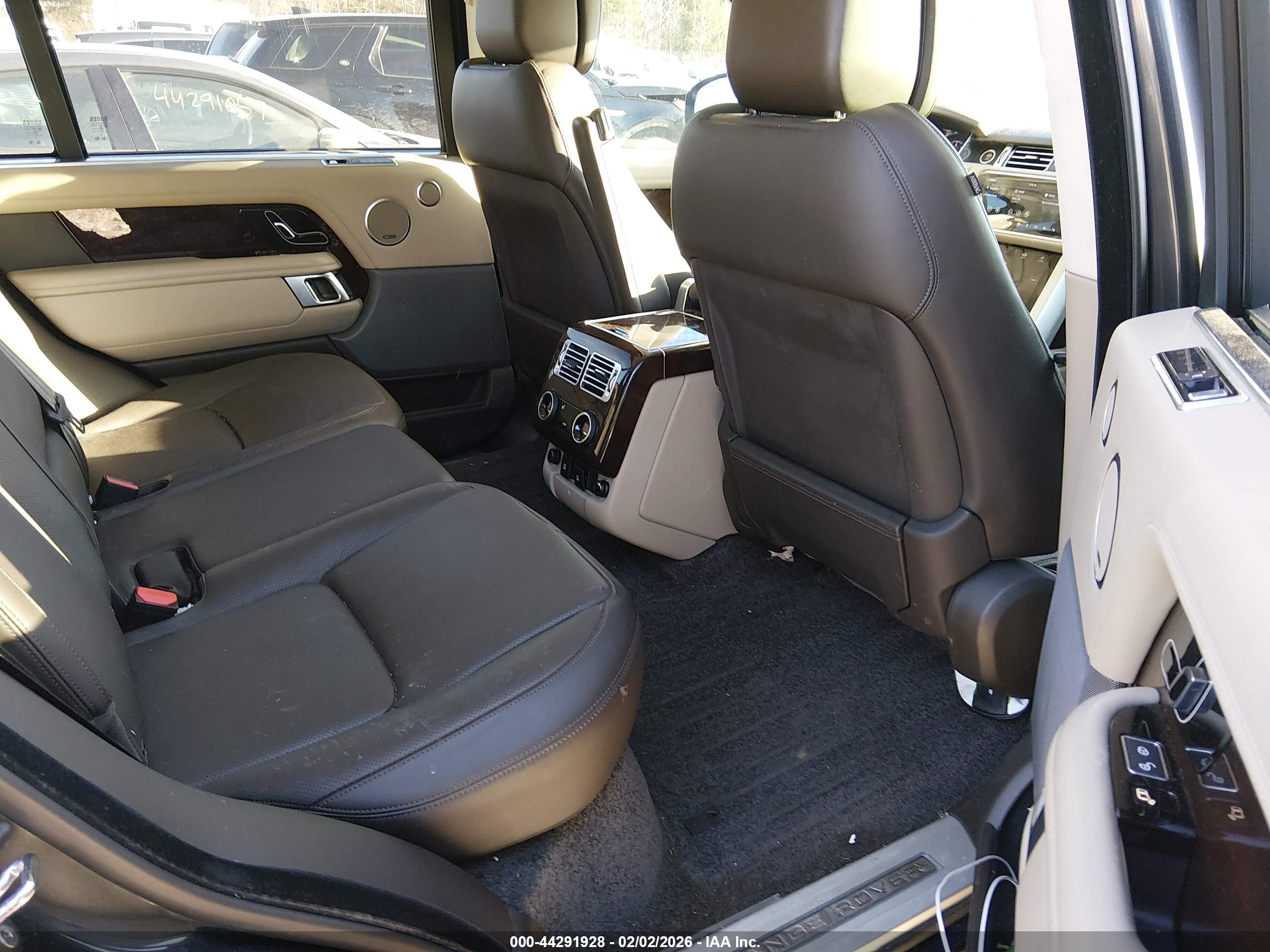 LAND ROVER image 8