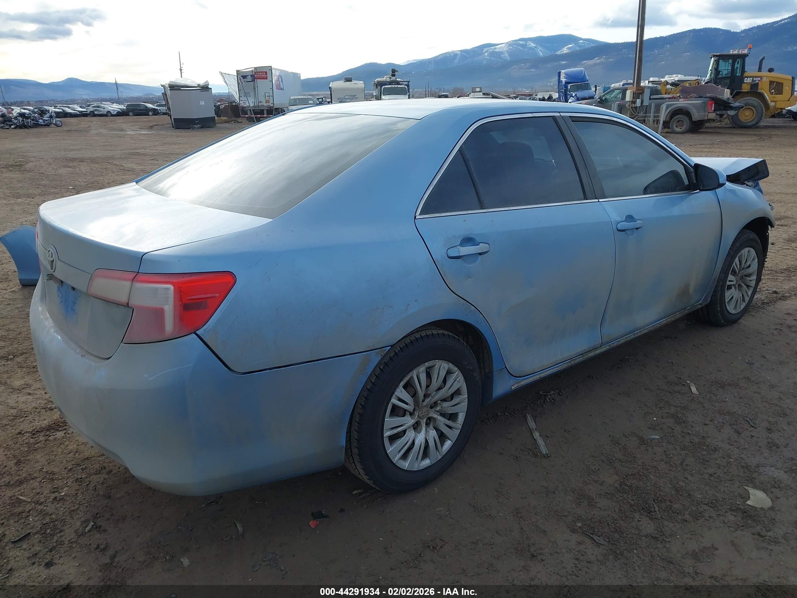 TOYOTA CAMRY image 4