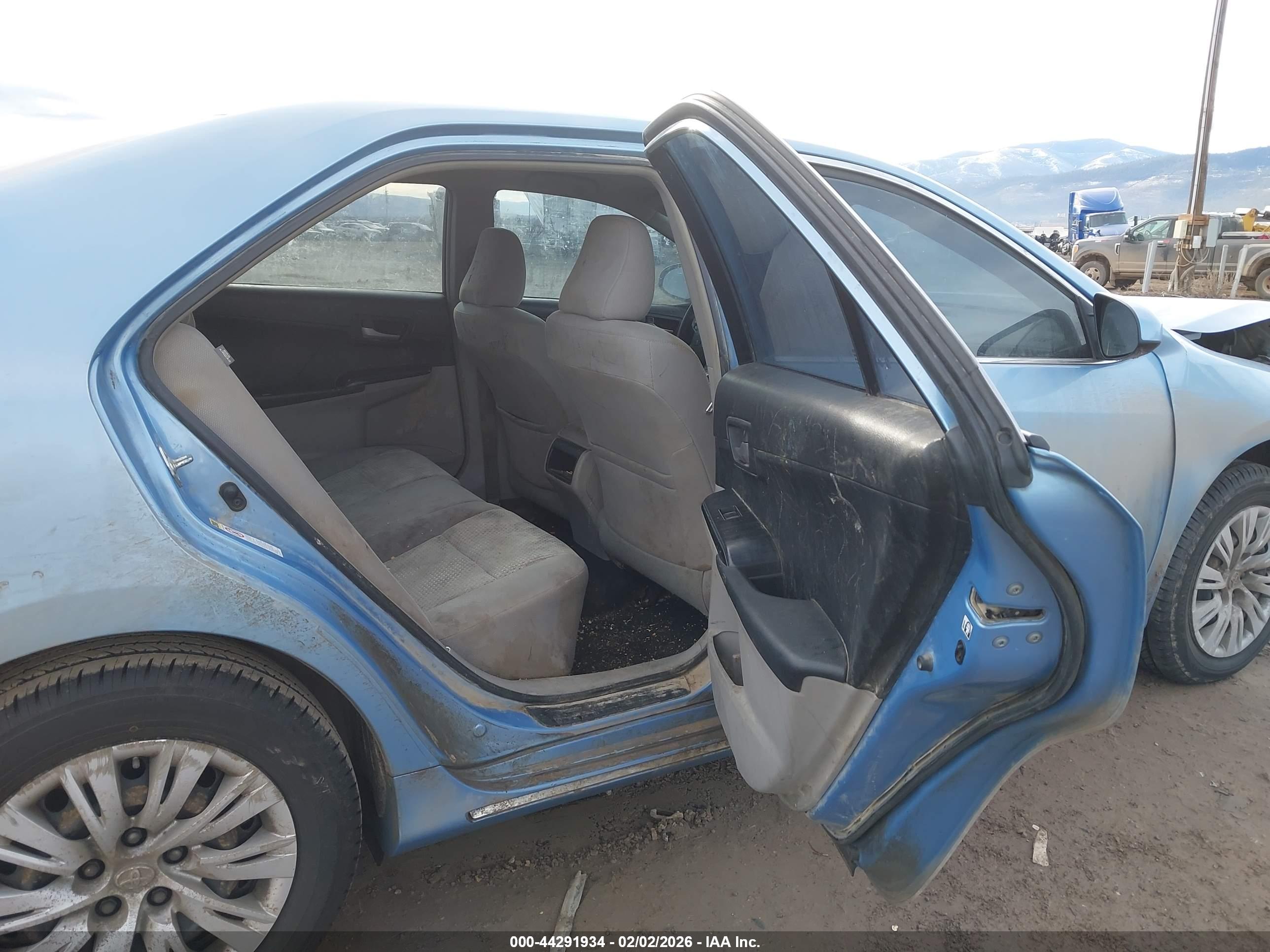 TOYOTA CAMRY image 8