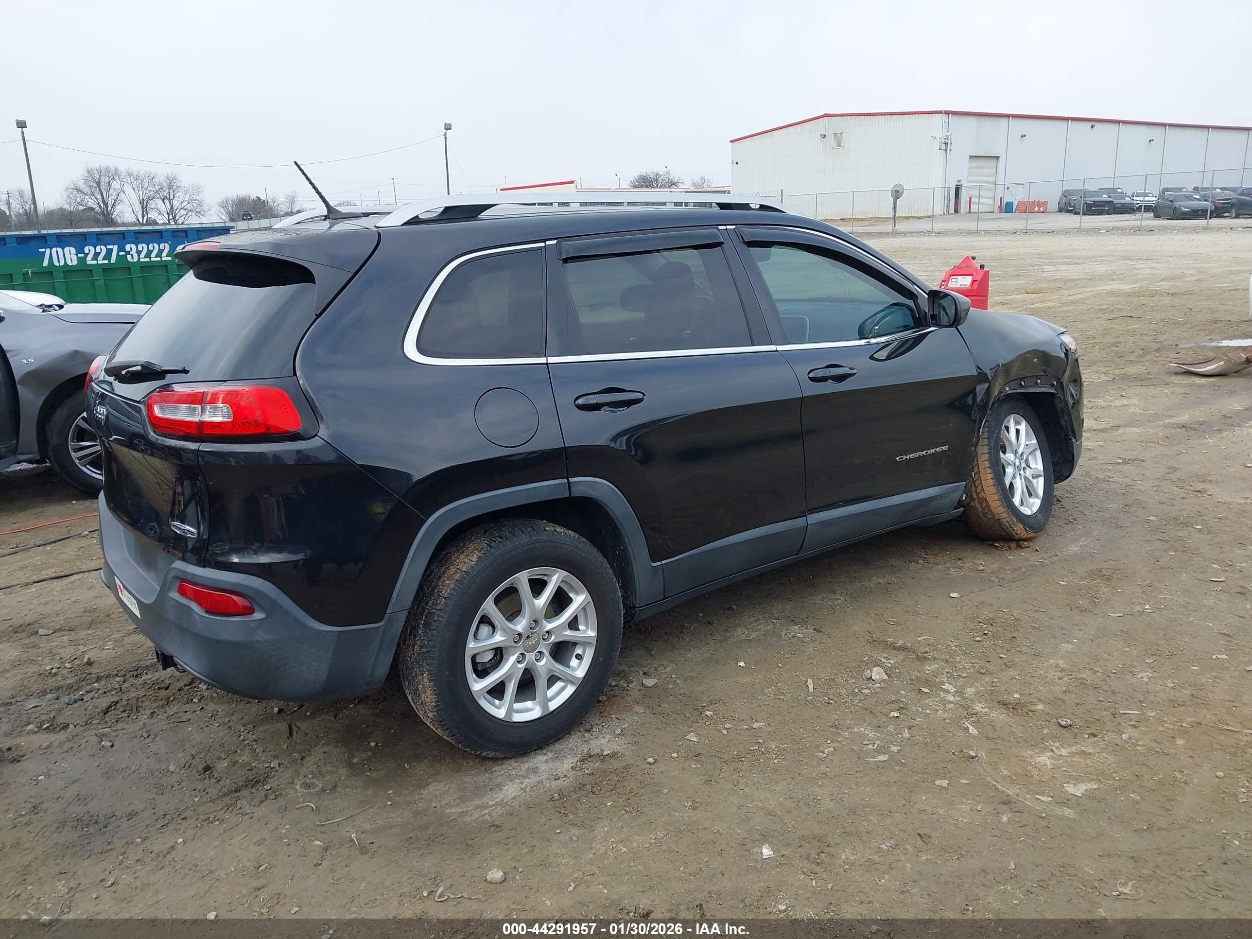 JEEP CHEROKEE image 4