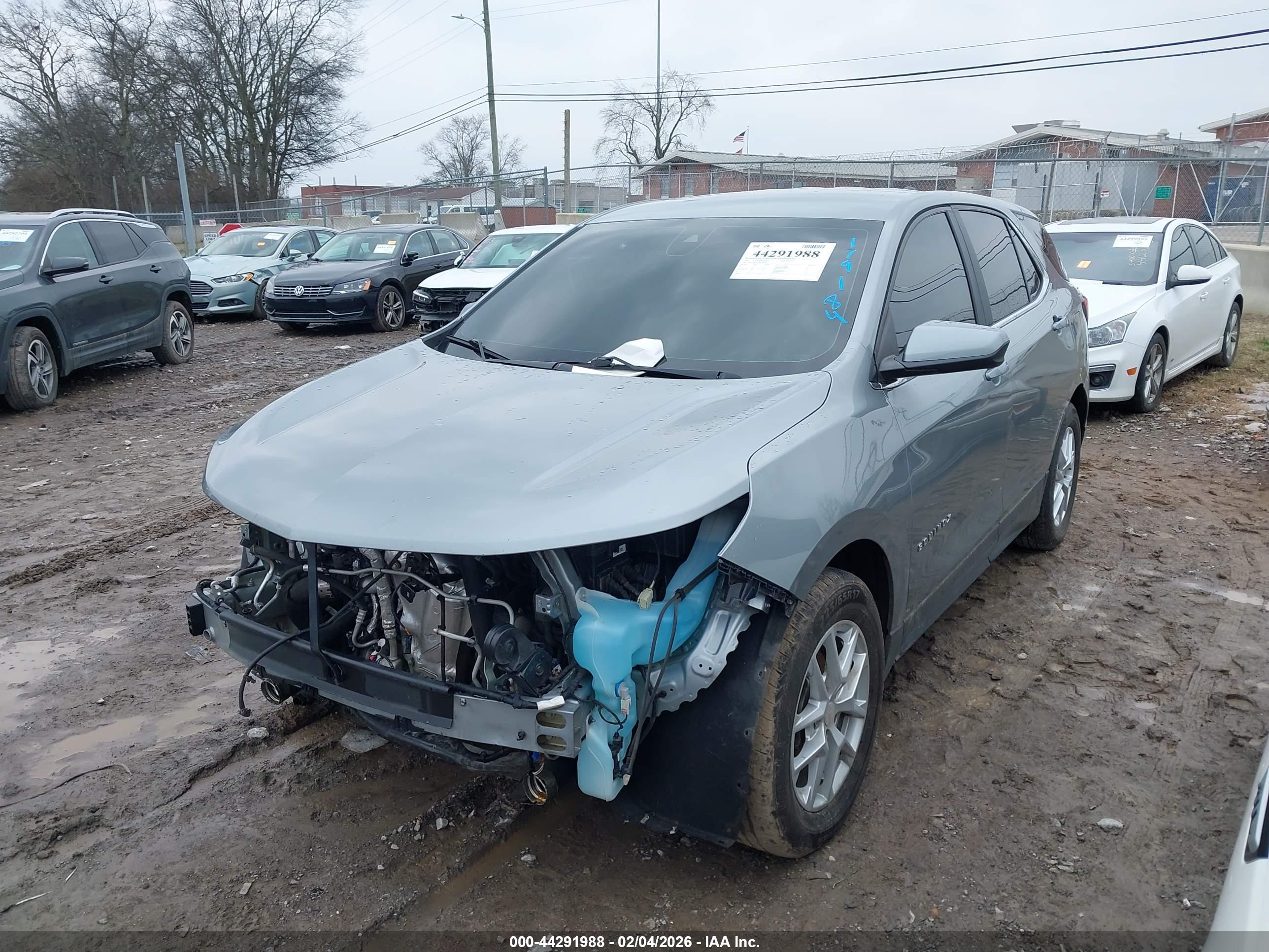 CHEVROLET EQUINOX image 2