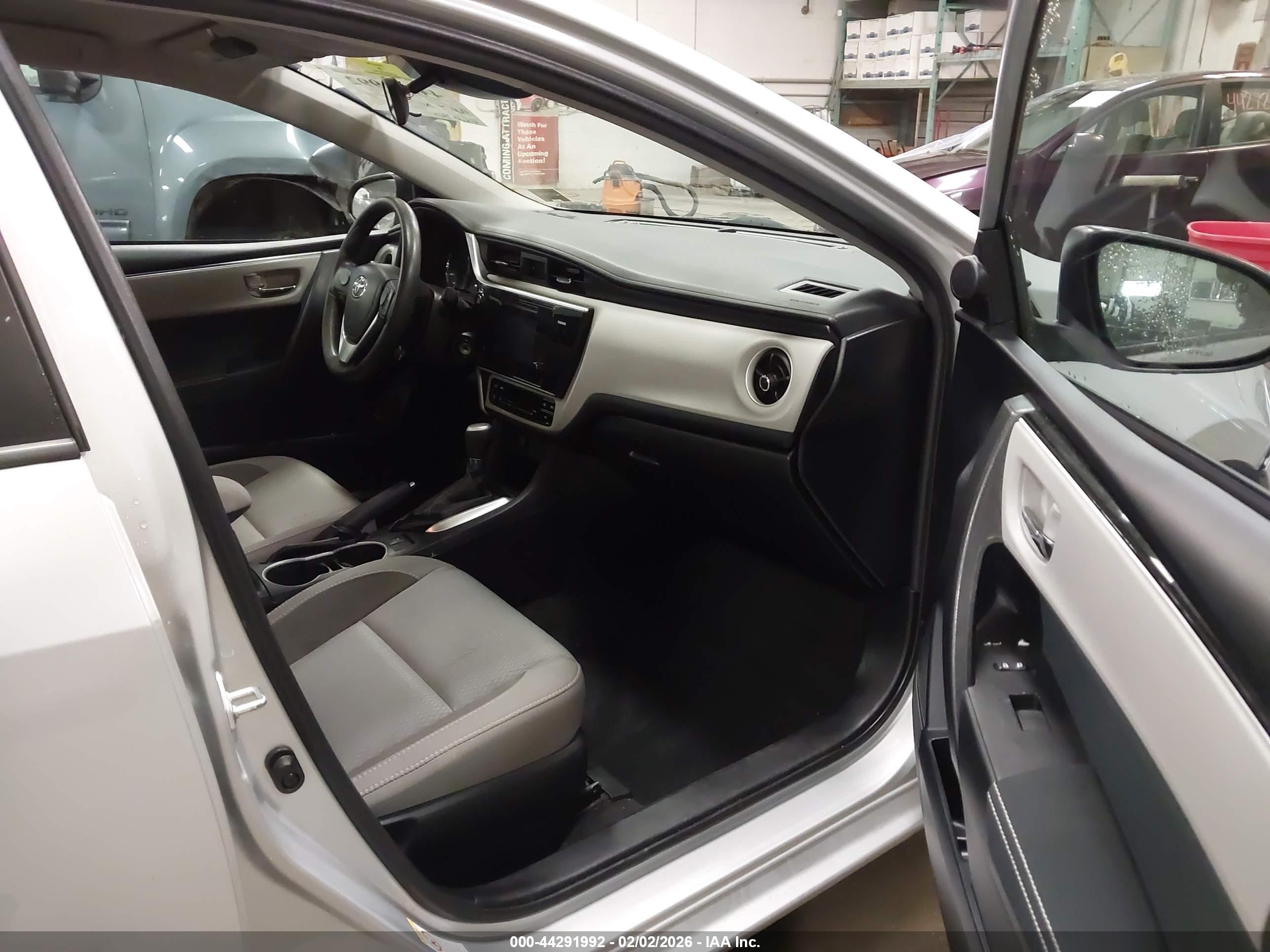 TOYOTA COROLLA image 5