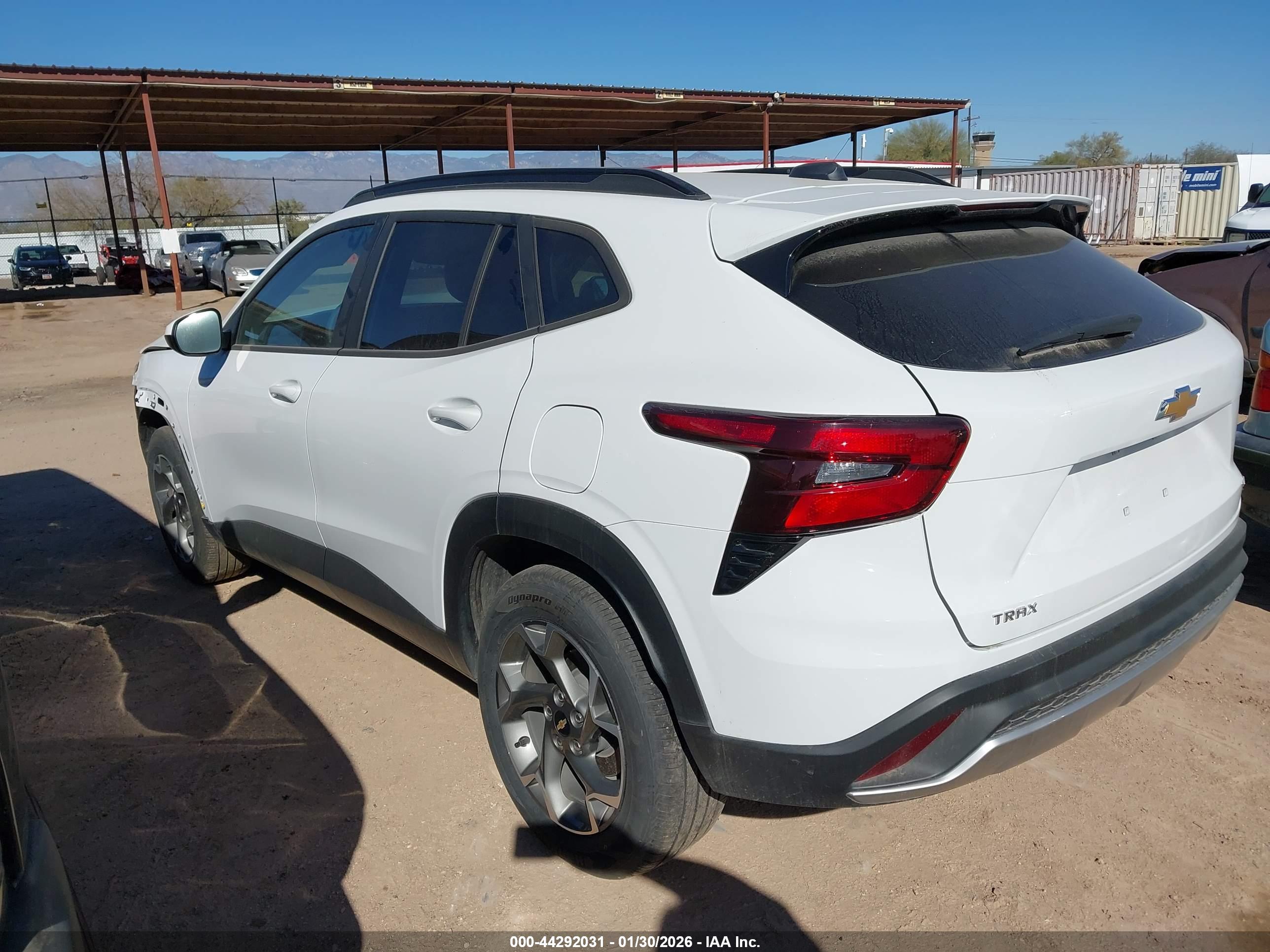CHEVROLET TRAX image 3