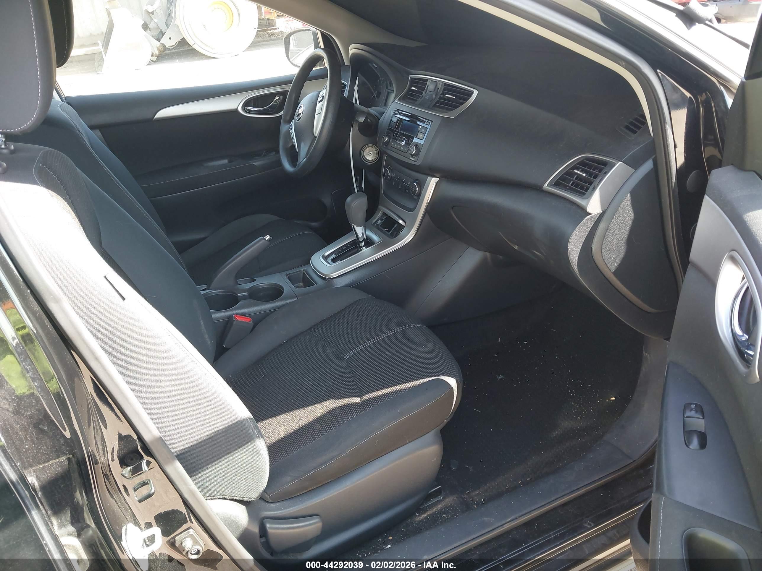NISSAN SENTRA image 5