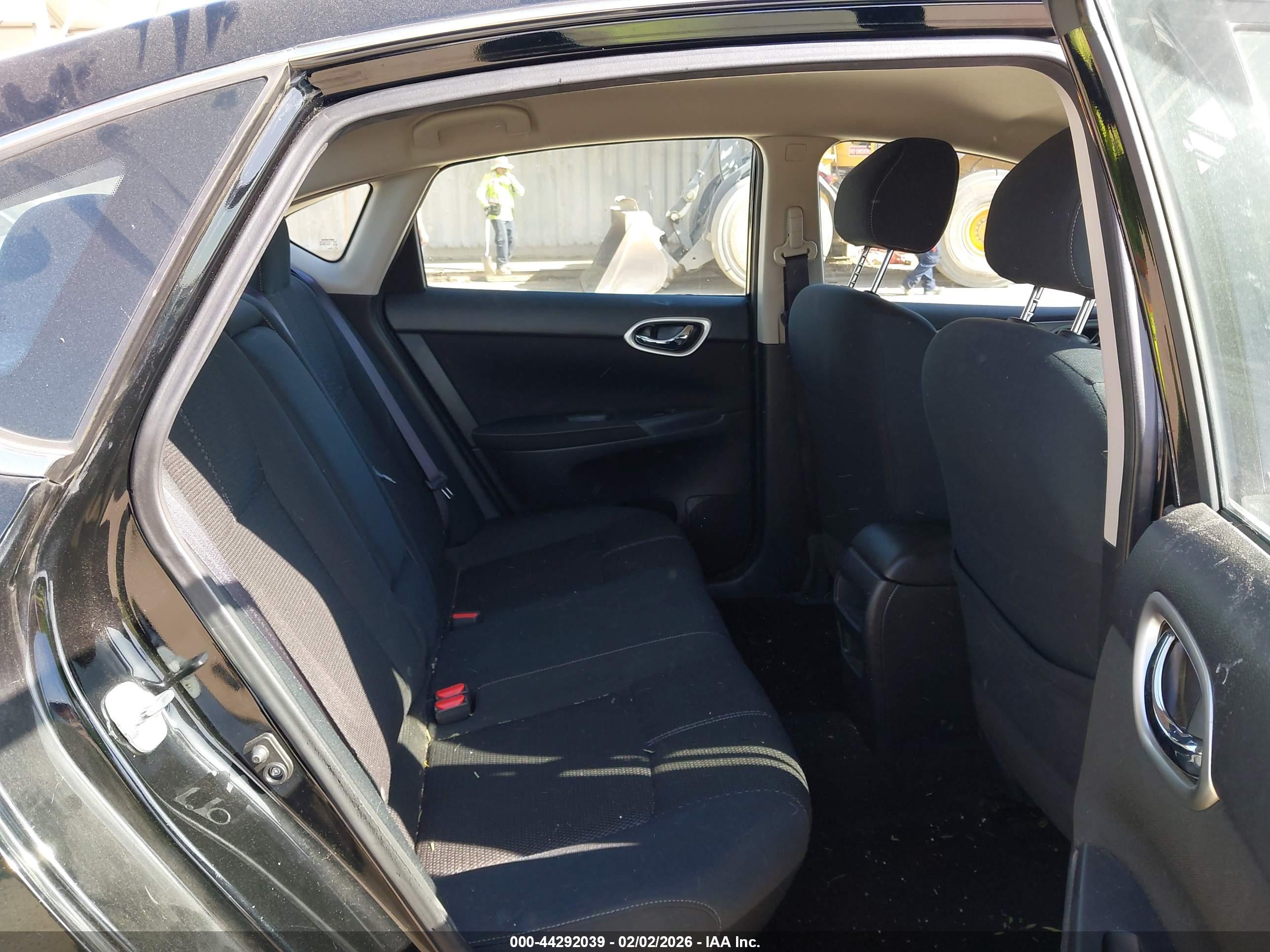 NISSAN SENTRA image 8