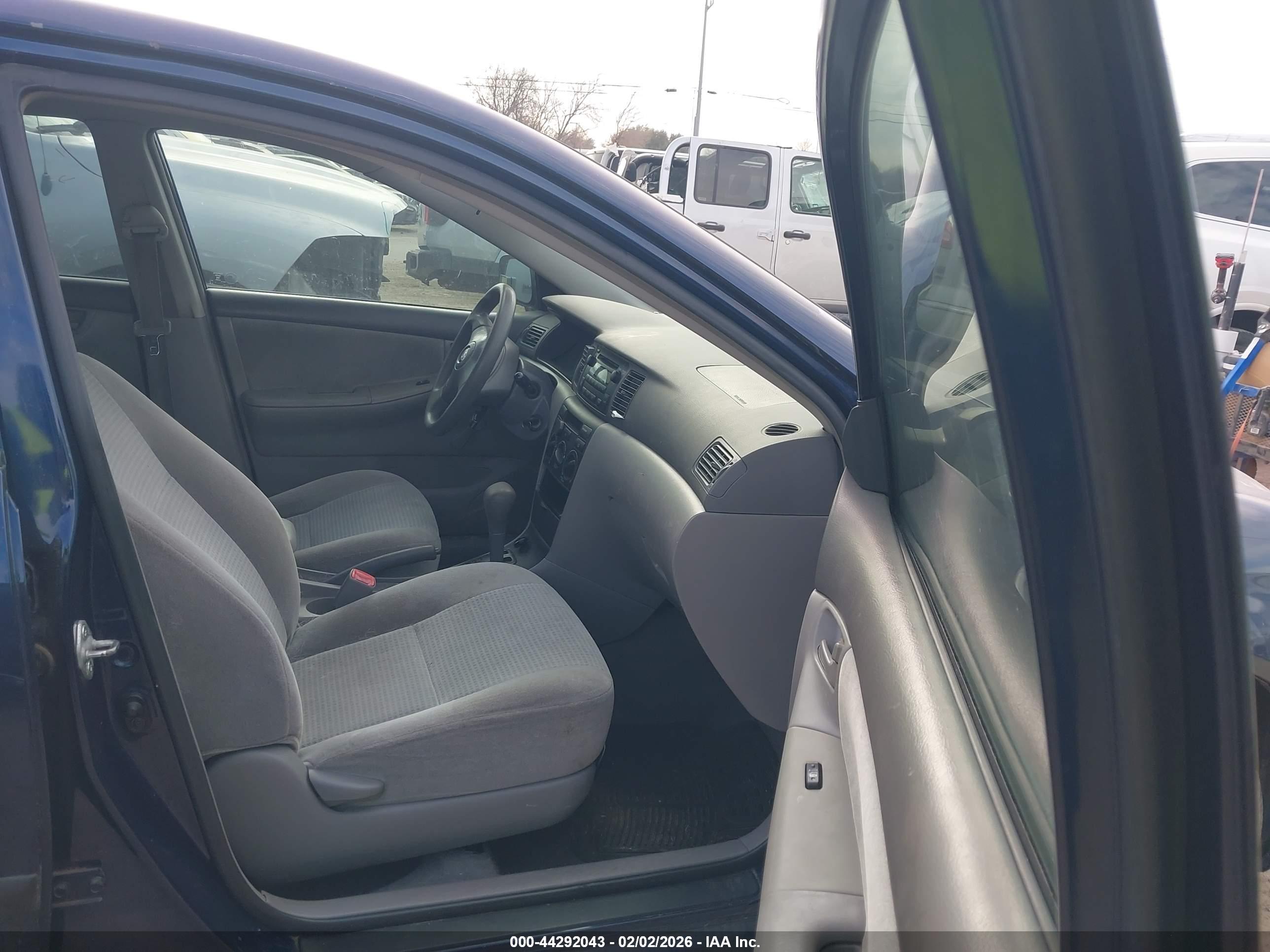TOYOTA COROLLA image 5