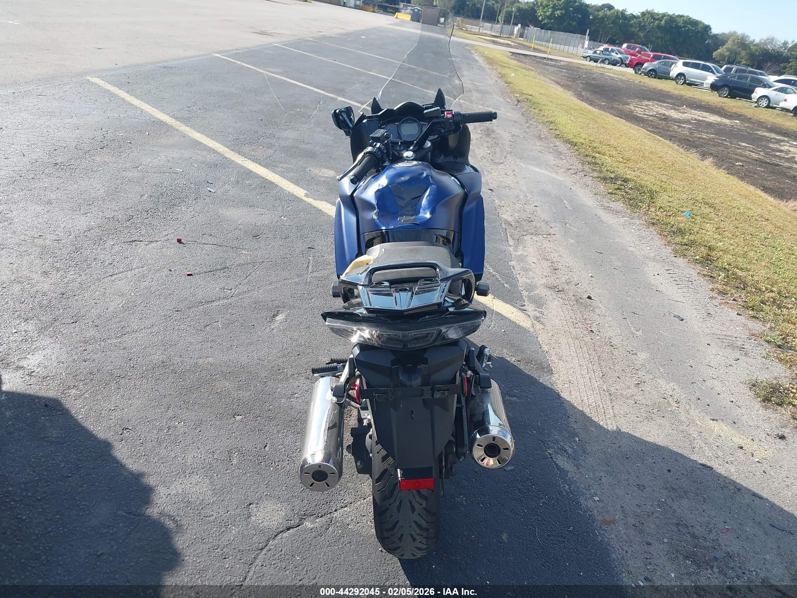 YAMAHA FJR1300 image 6