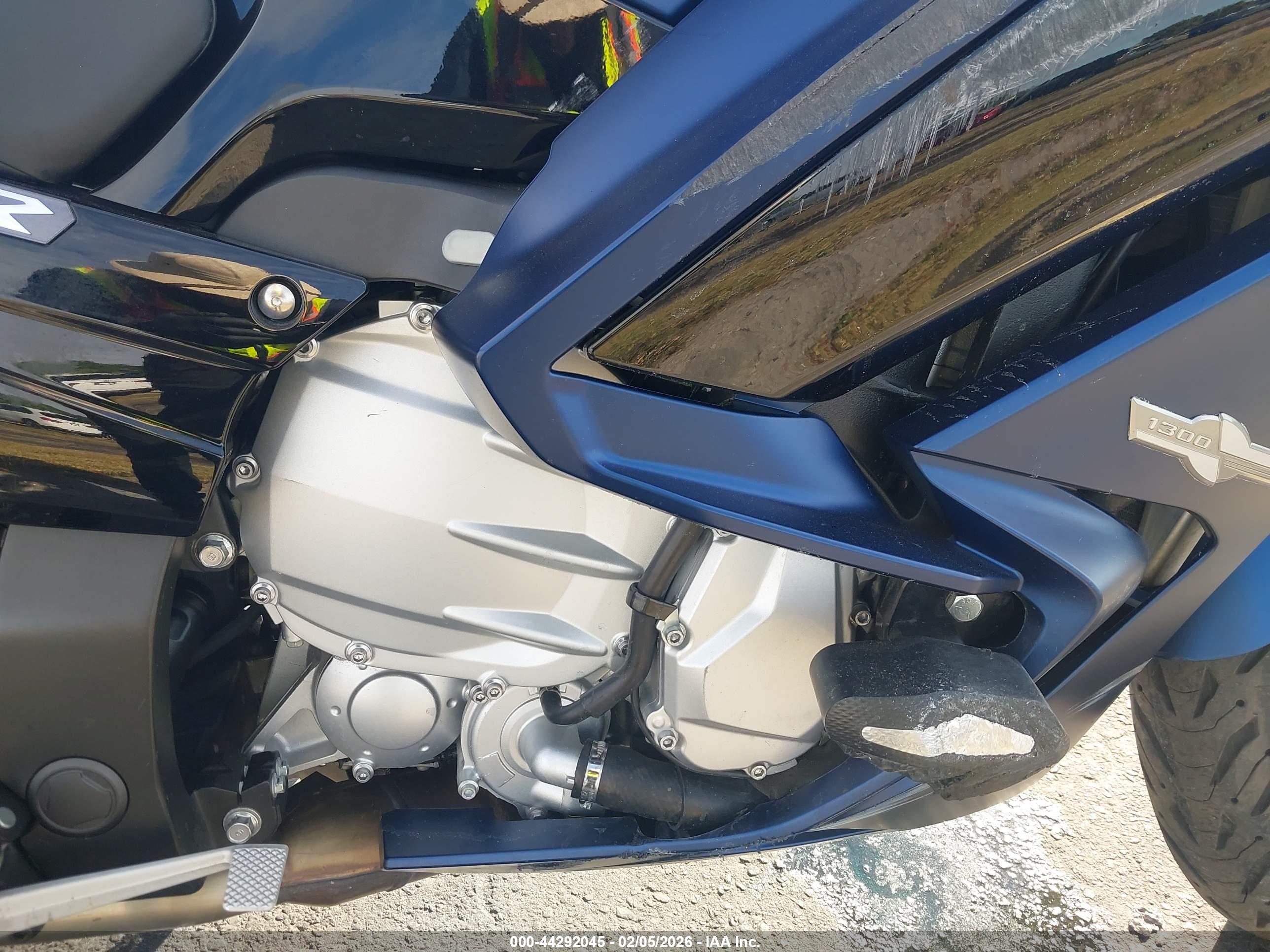YAMAHA FJR1300 image 8
